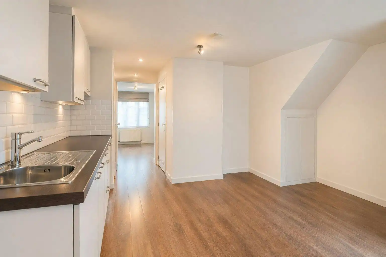 Ruime bel-etagewoning met studio nabij de Reep foto 28