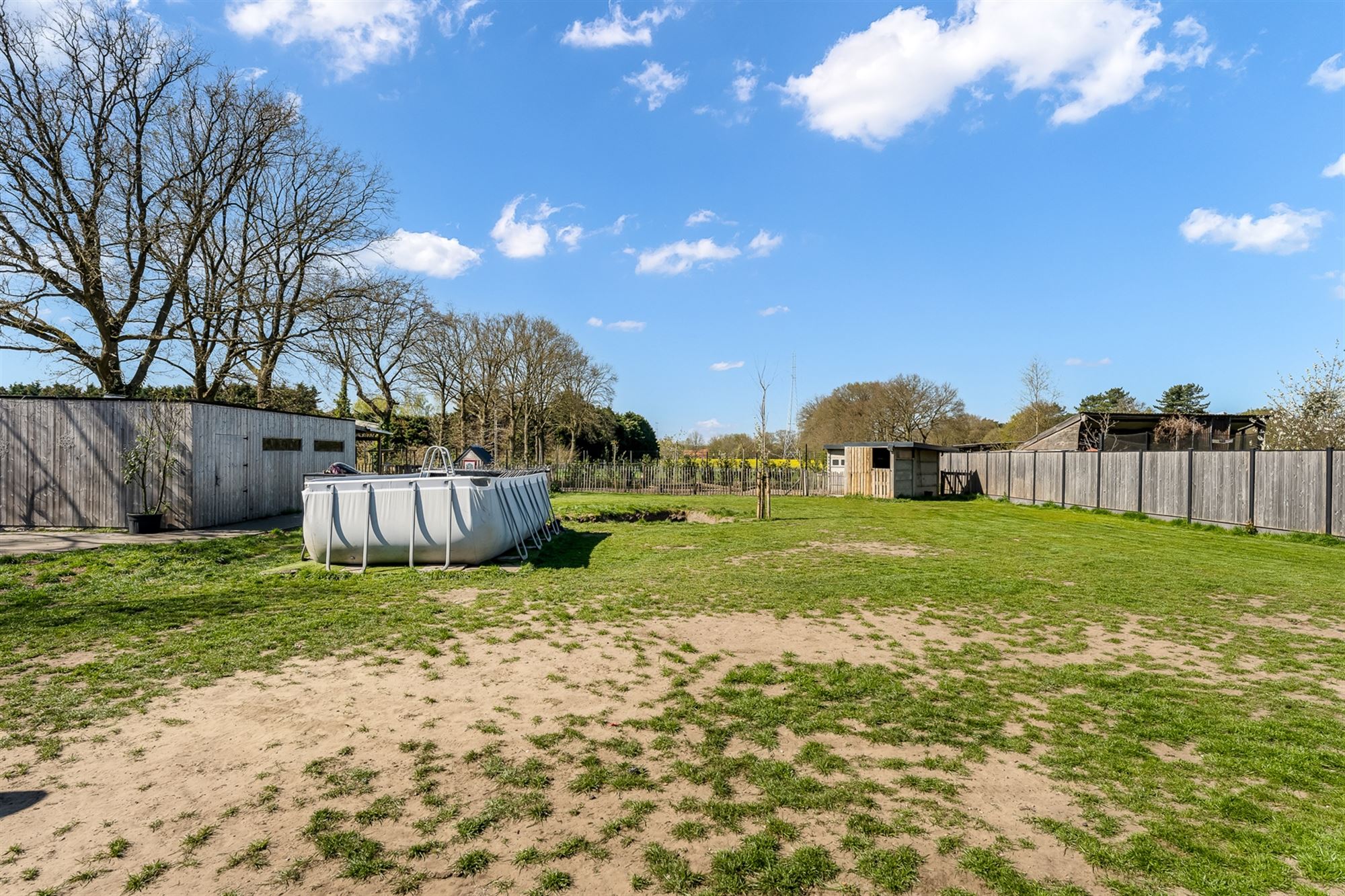 FANTASTISCH GELEGEN, DEELS GERENOVEERDEWONING OP 1817M2! foto 26