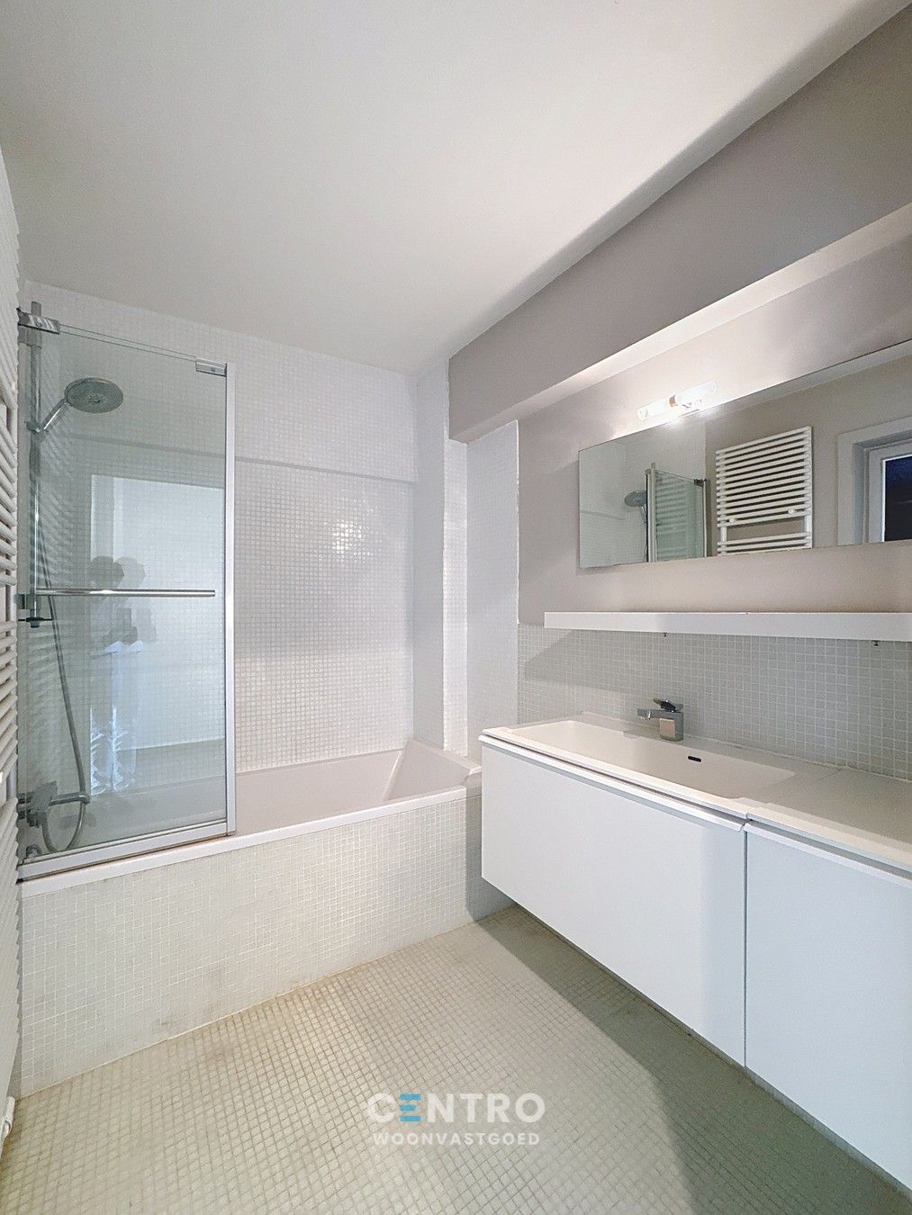 Centraal gelegen instapklaar appartement met 2 slpks en 2 terrassen! foto 7
