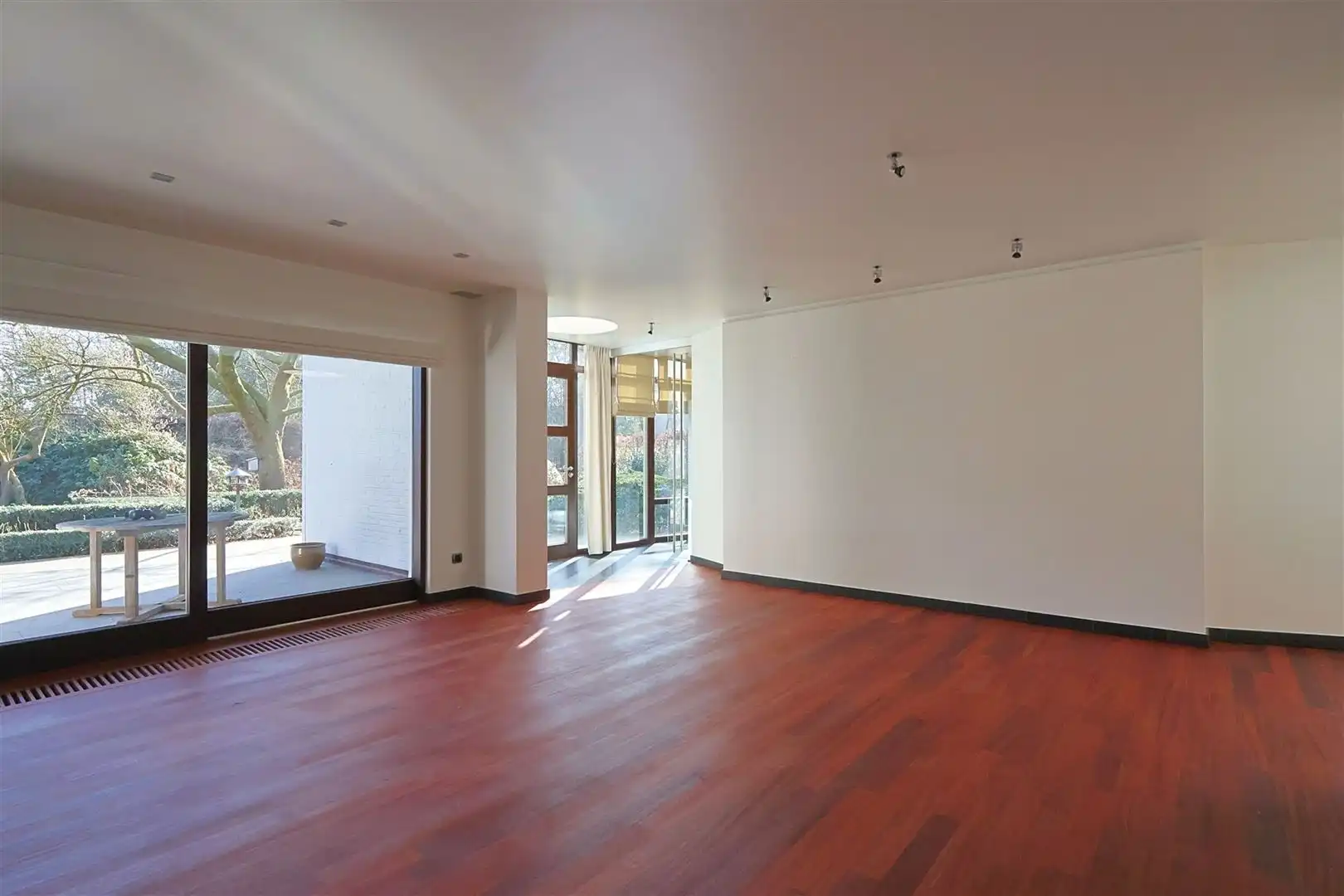 Tijdloze villa op goed bereikbare locatie foto 6