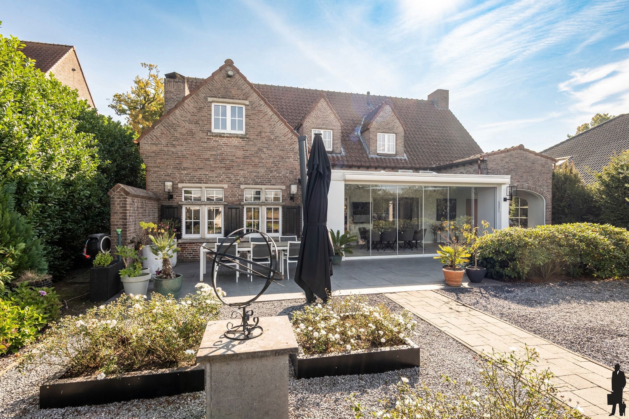 Luxe villa met zwembad op een perceel van c. 1.550m² te Poppel foto 19