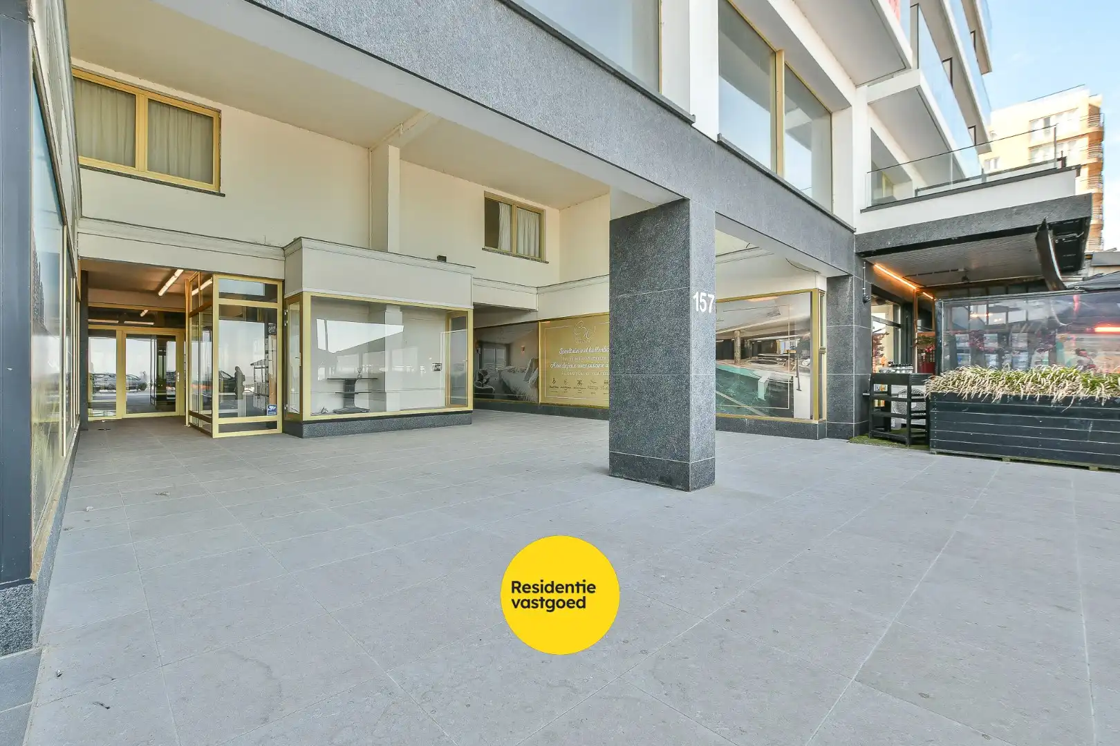 Winkelruimte op commerciële ligging te Blankenberge  foto {{pictureIndex}}