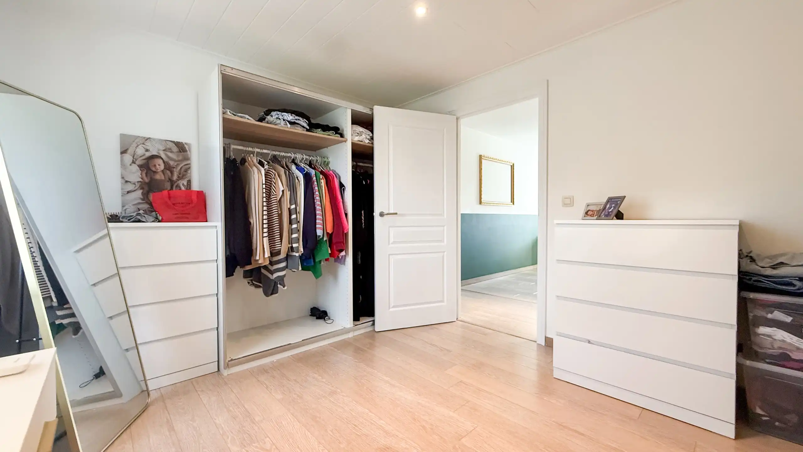 Ruime woning van 235m² met 4slpks, kelder en EPC B!  foto 34