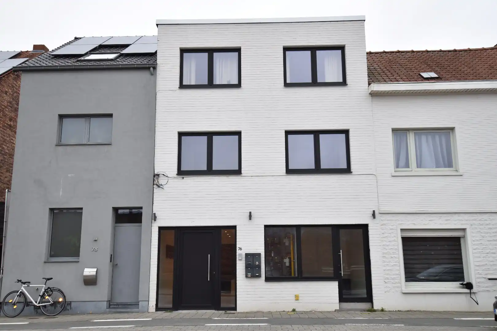Gerenoveerde woning met tuin en 3 slaapkamers in Kortrijk foto 16