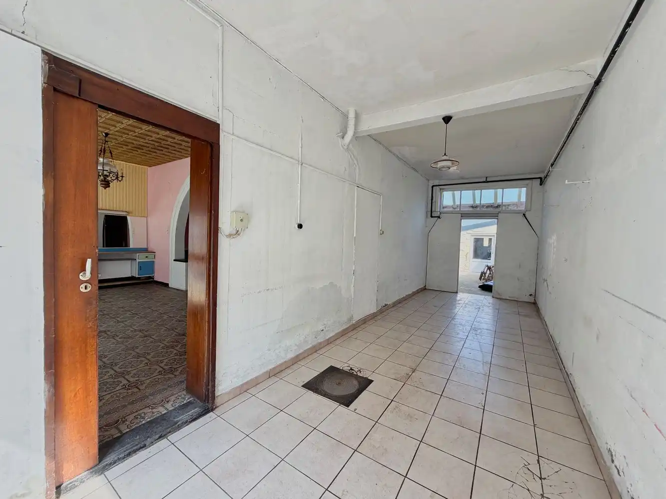 Ruime woning met polyvalente ruimte, zonnige tuin en tal van mogelijkheden foto 13
