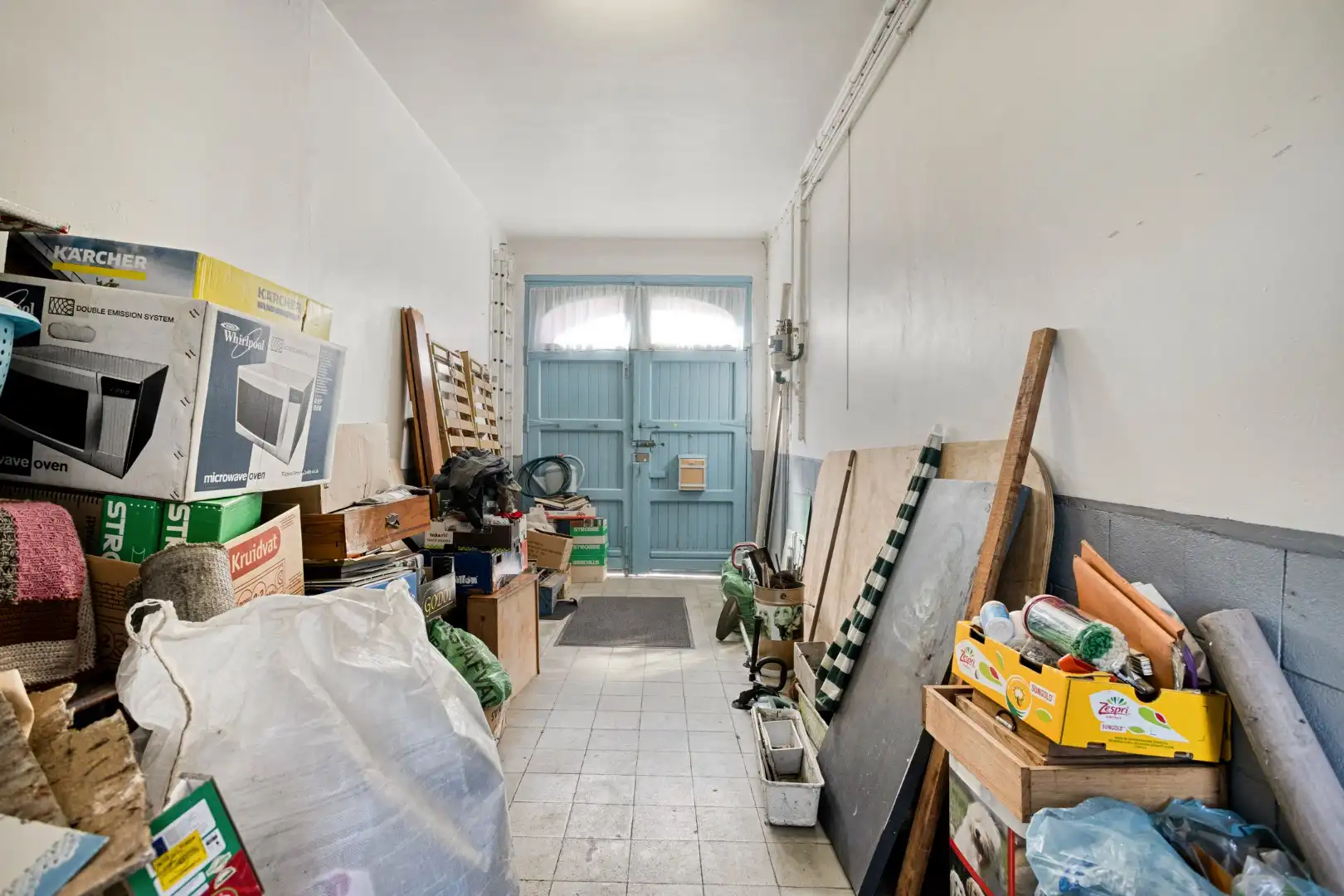 Karaktervolle te renoveren woning met diepe tuin in hartje Wevelgem foto 20