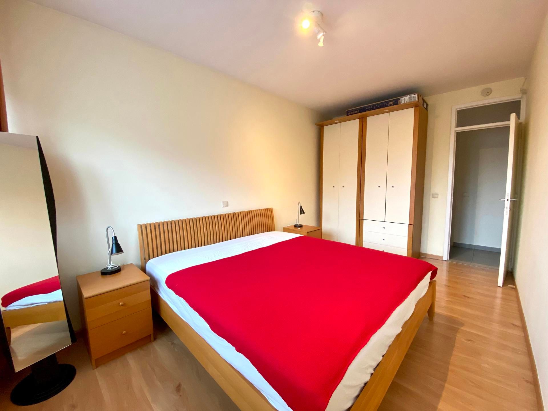 Duplex-penthouse met 3 slaapkamers en terras in Evere foto 8