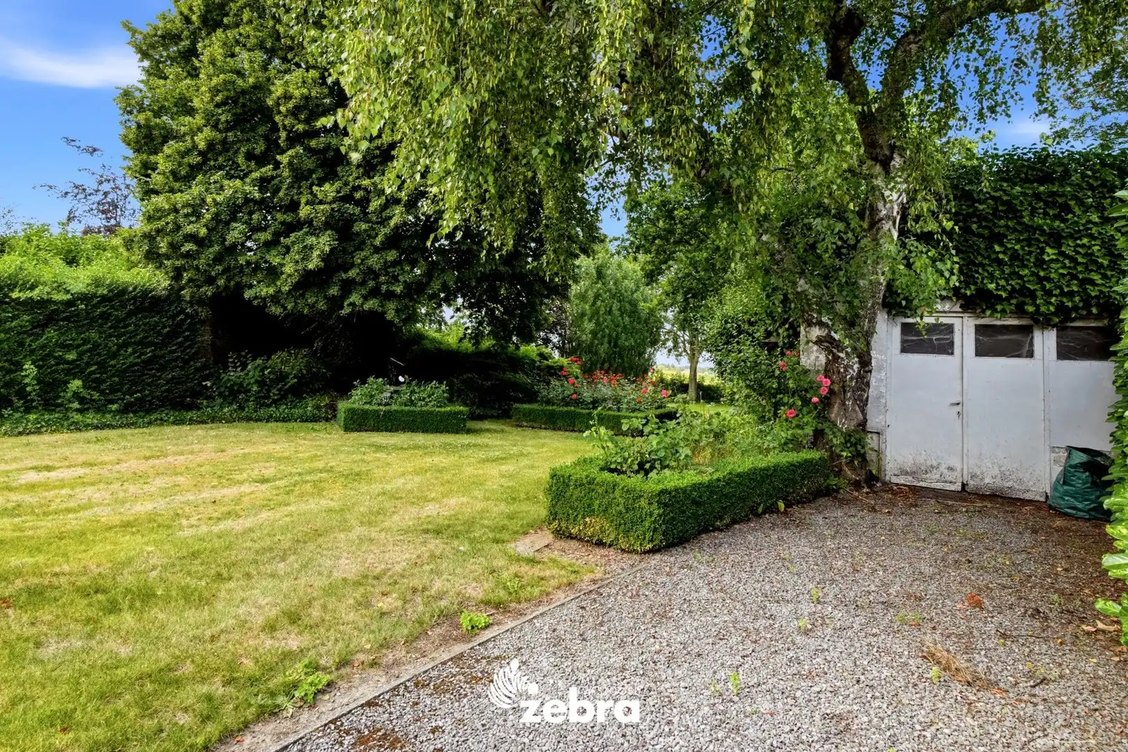Te renoveren woning op een uitzonderlijk ruim perceel nabij het centrum van Tielt! foto 25
