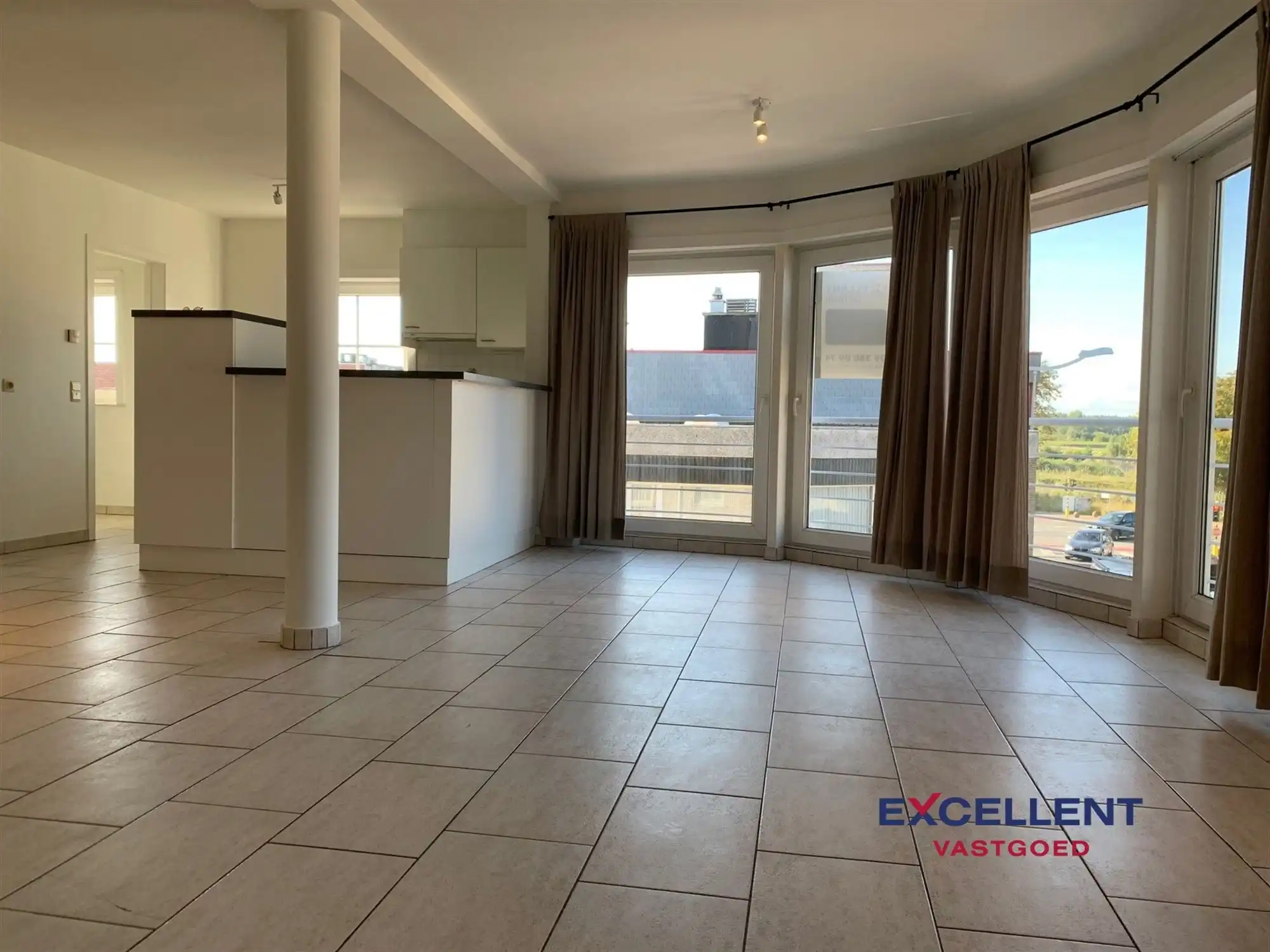 Appartement 2 slaapkamers met garage te huur in Zulte foto {{pictureIndex}}