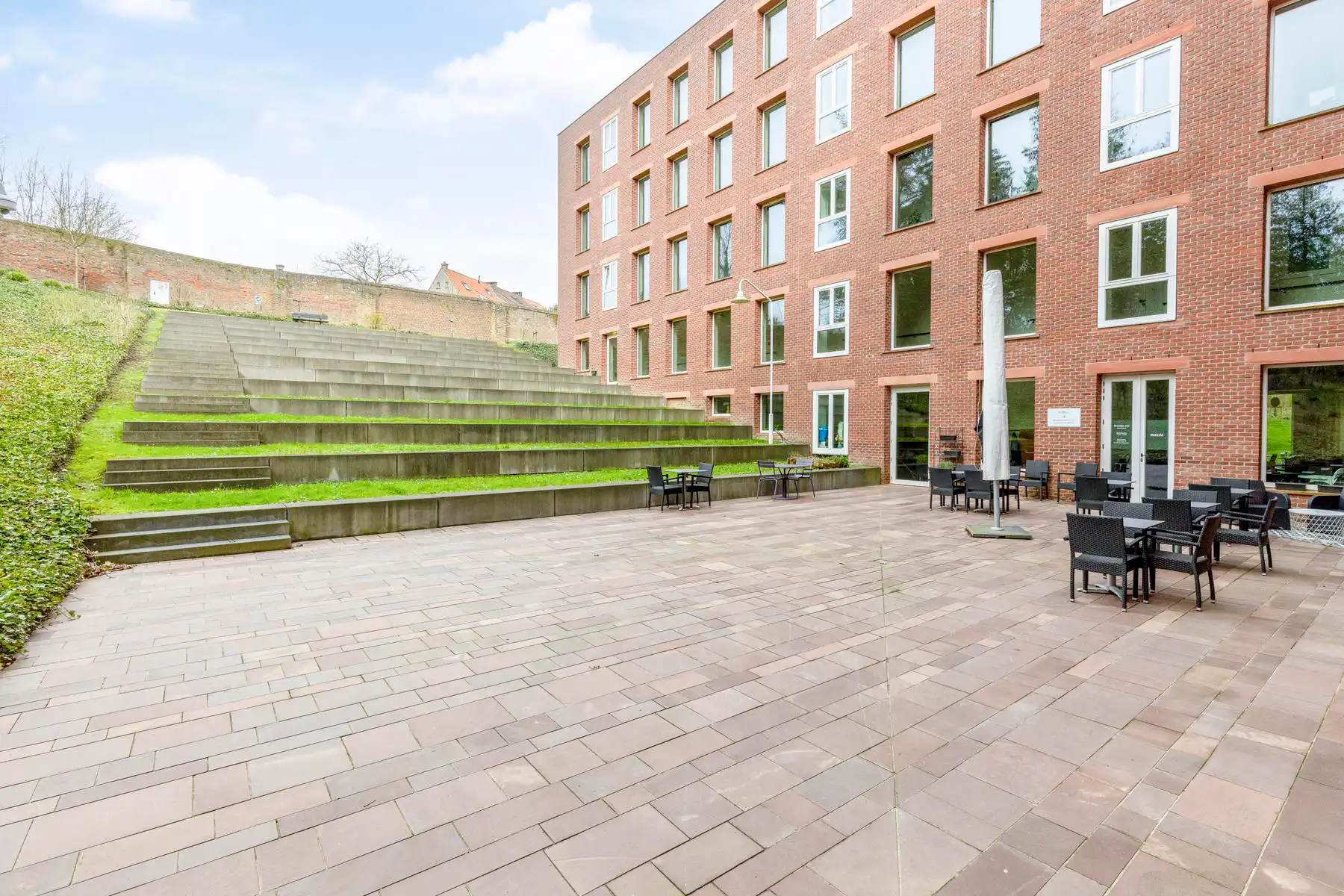 Ruime assistentiewoning met twee slaapkamers op topligging foto 19