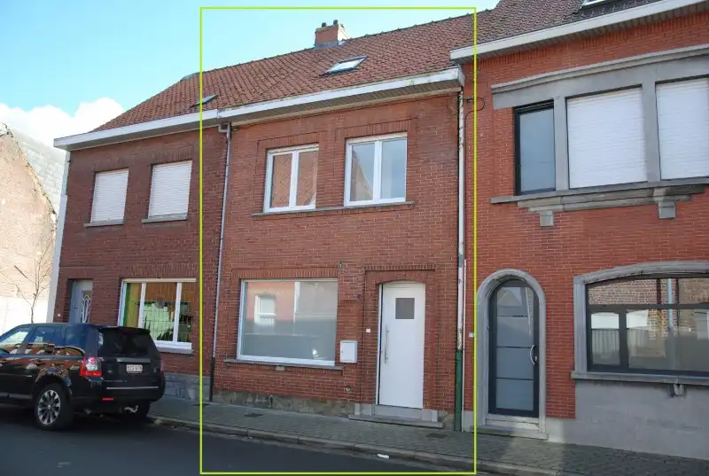Mooi gerenoveerde lichtrijke woning te huur met zonnepanelen in Wevelgem foto 15