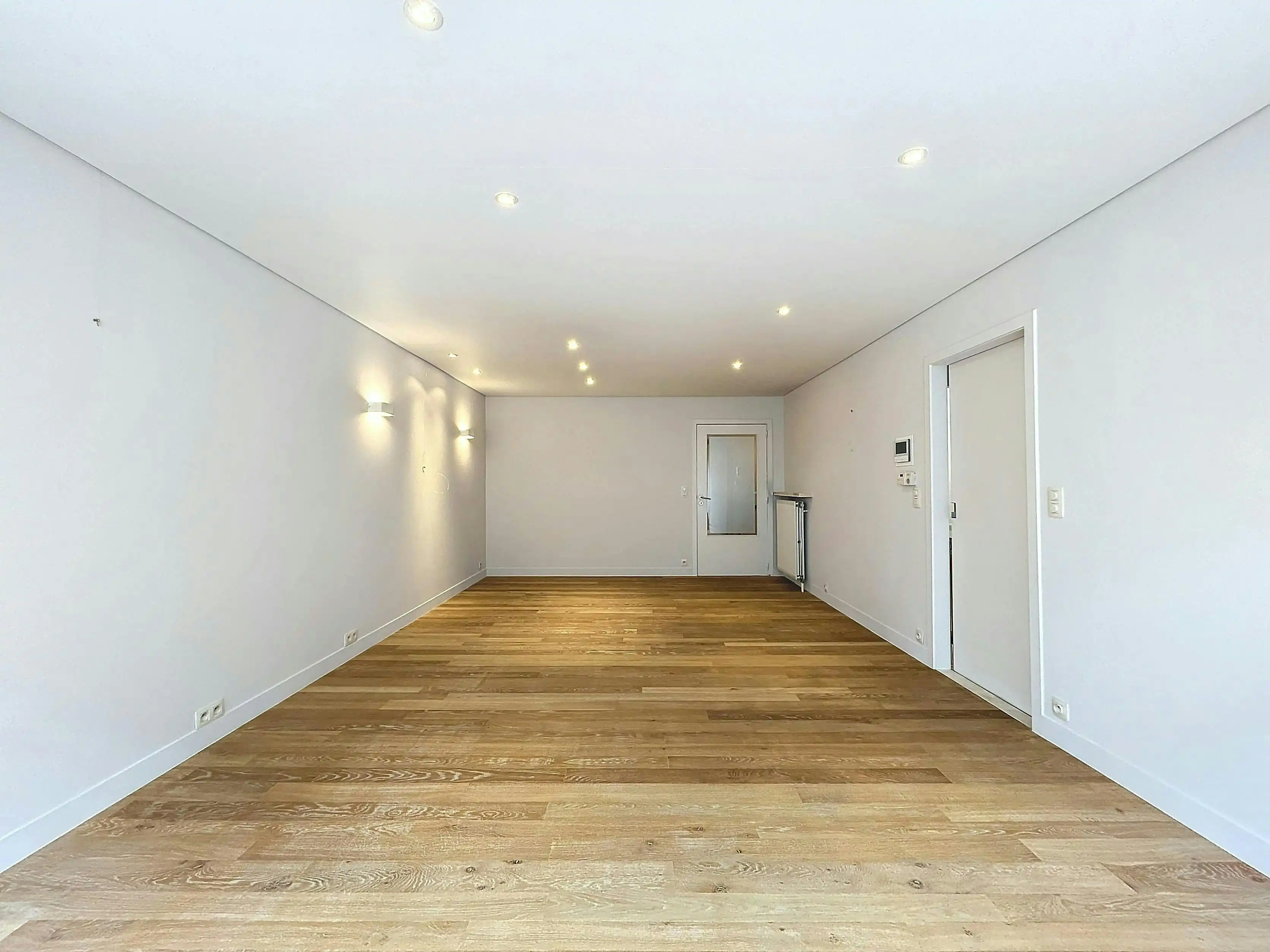  Instapklaar 2-slaapkamerappartement in centrum Kortrijk foto 4