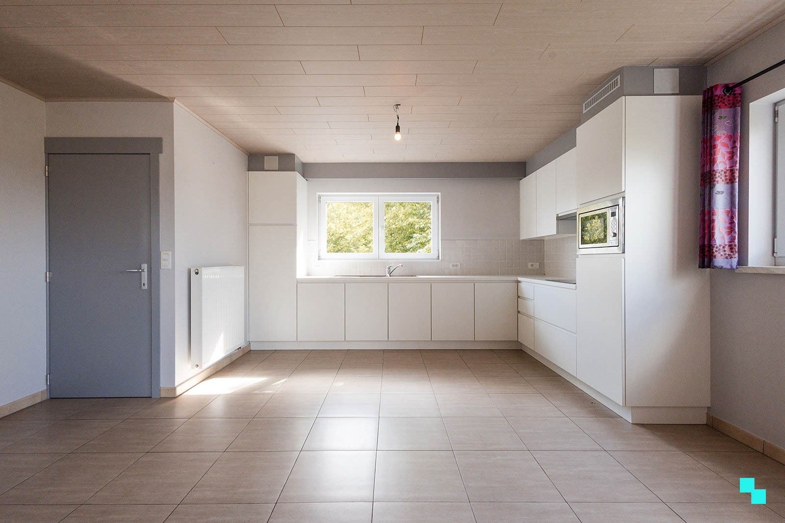 Ruim appartement op goed bereikbare locatie te Hooglede foto 4