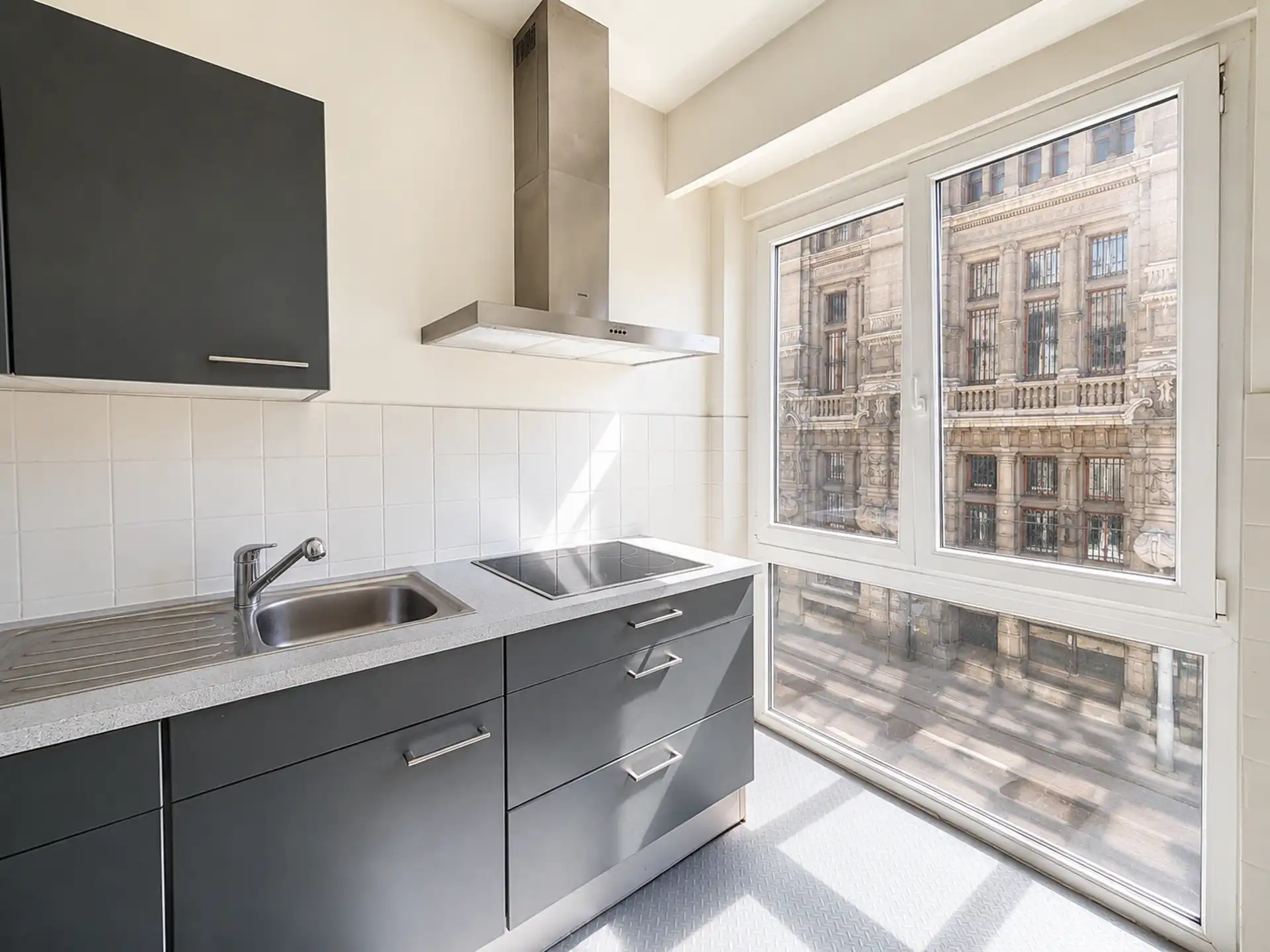 Charmant 2-slaapkamerappartement met terras foto 5