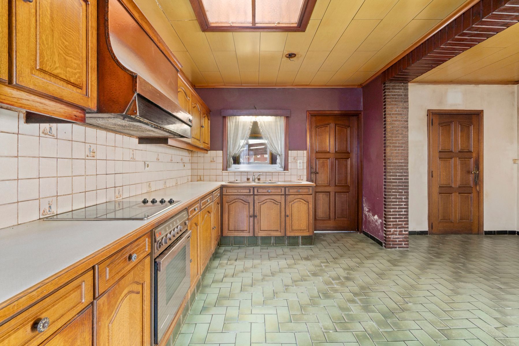 Ruime woning met een perceeloppervlakte van 2.142 m²! foto 6