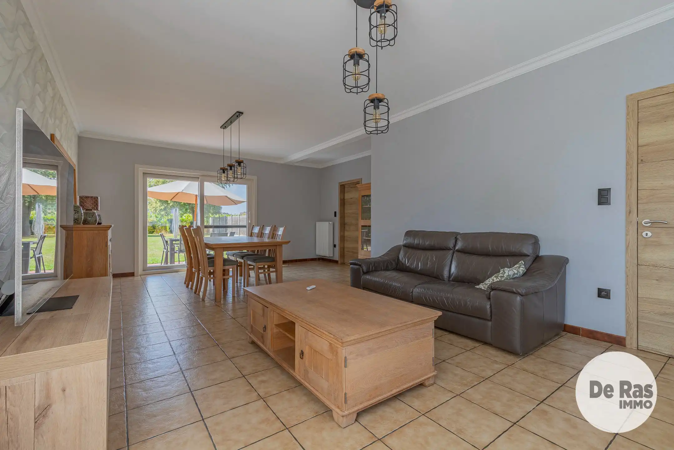 WICHELEN - Instapklare woning met 4 kamers, garage en tuin foto 4