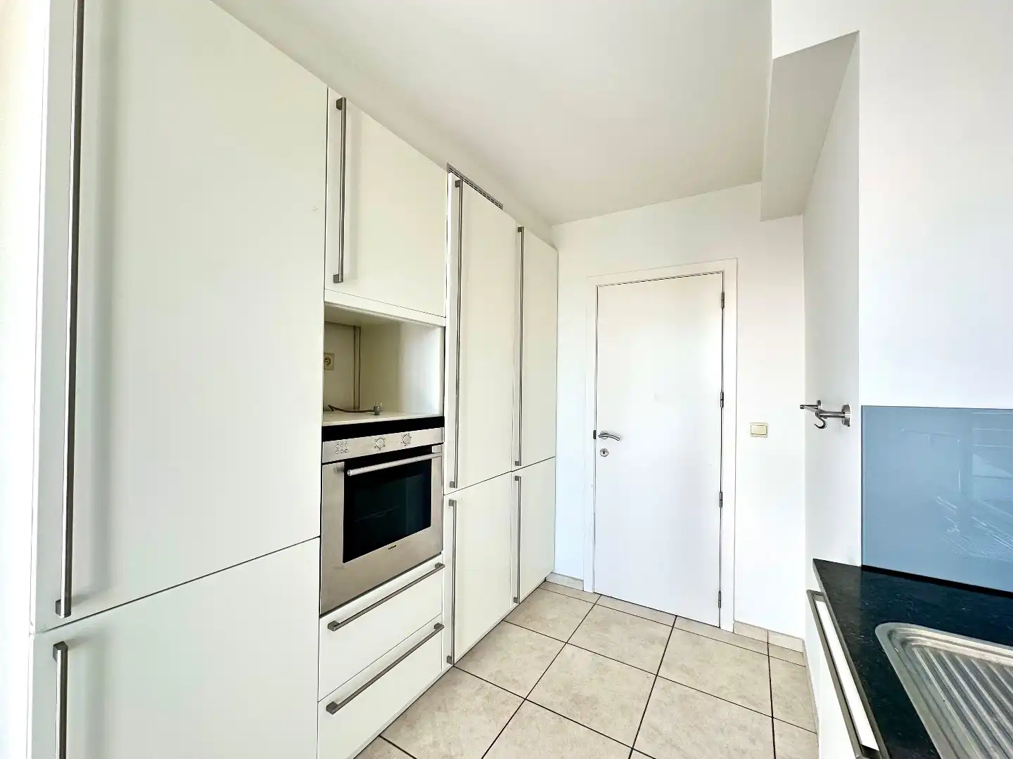 Ruim duplex appartement met 3 slaapkamers in hartje Bilzen-Hoeselt foto 9