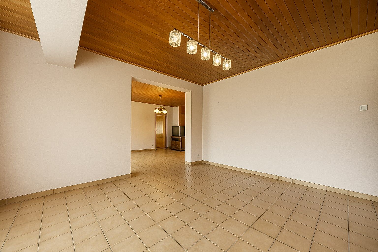 Kloeke halfopen woning op rustige locatie.  foto 4