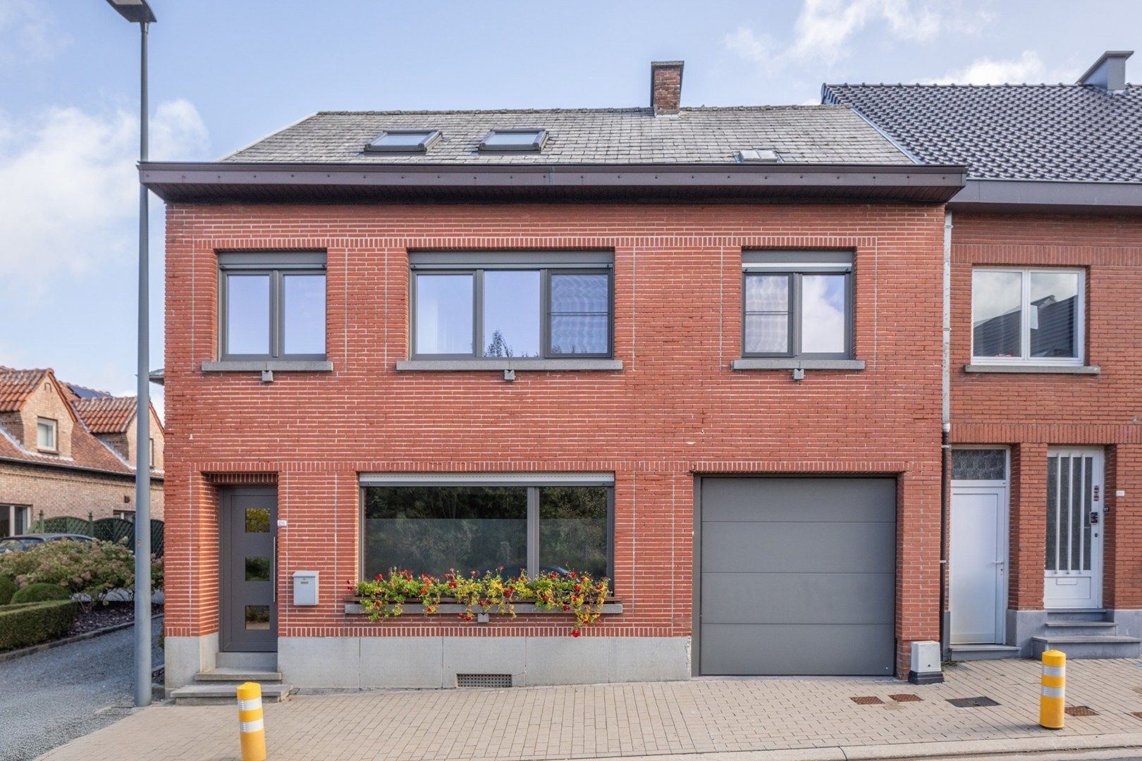 Hoofdfoto van de publicatie: Ruime gesloten gezinswoning met tuin 