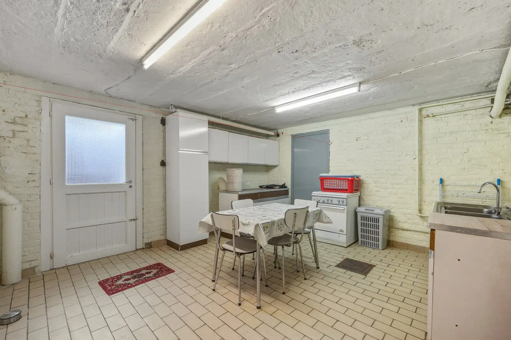 Op te frissen halfopen bebouwing op de Tiense stadsrand foto 20