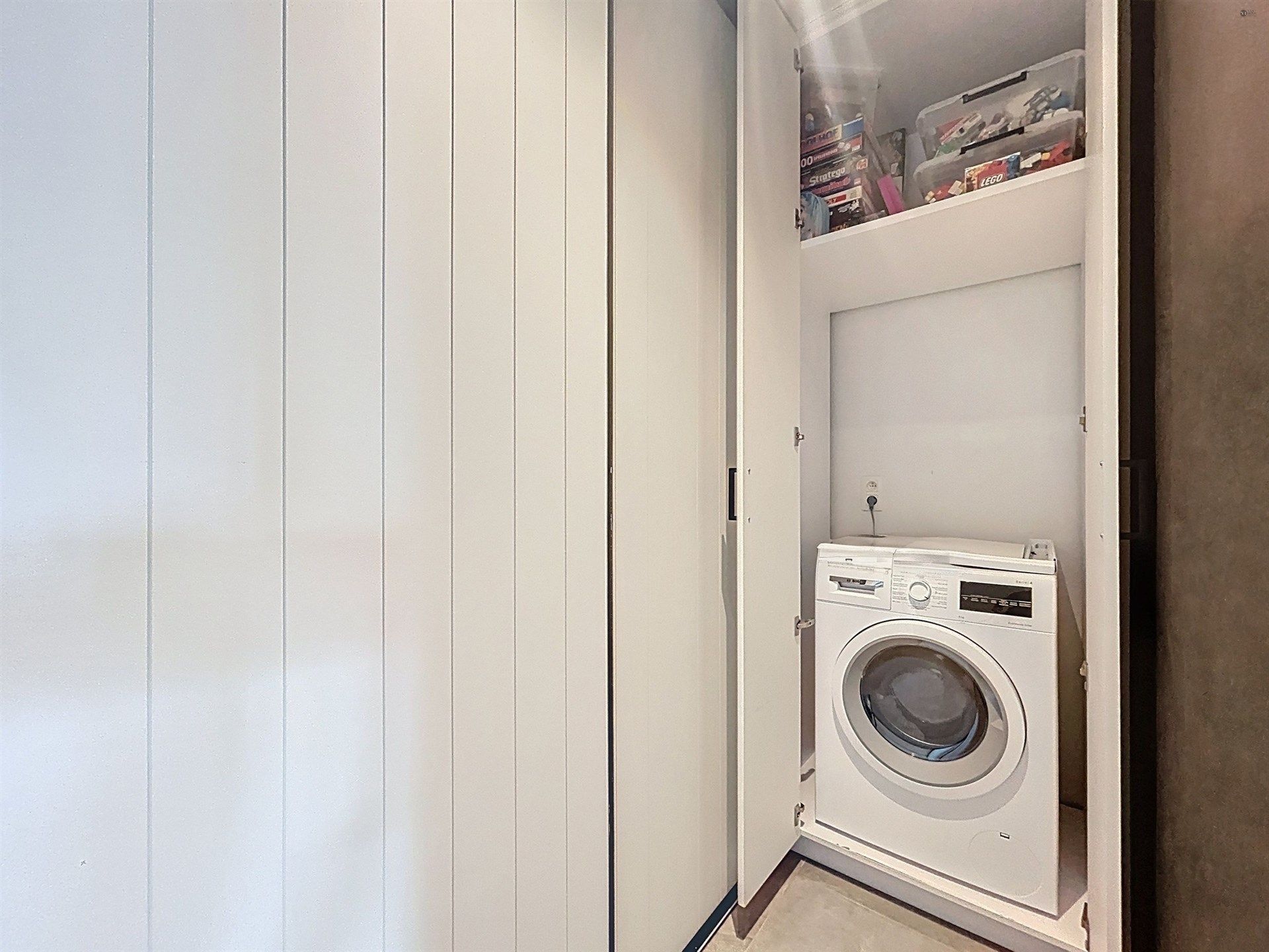 Half open bebouwing met 4 slaapkamers en ruime garage op perceel van 518m² foto 5