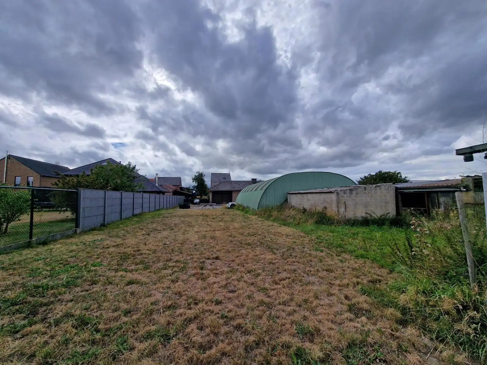 Bungalow 3 slpks met loods en serre op 50 are te Tienen foto 14