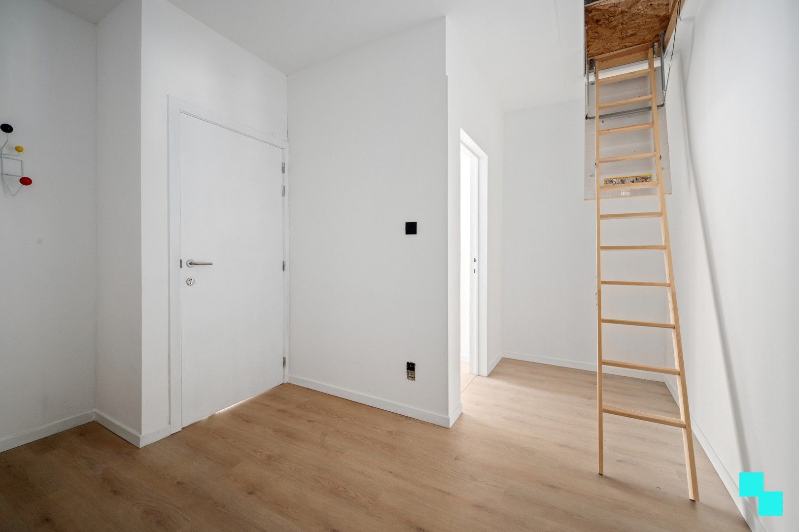 Volledig gerenoveerd appartement in loftstijl - centrum Menen foto 9