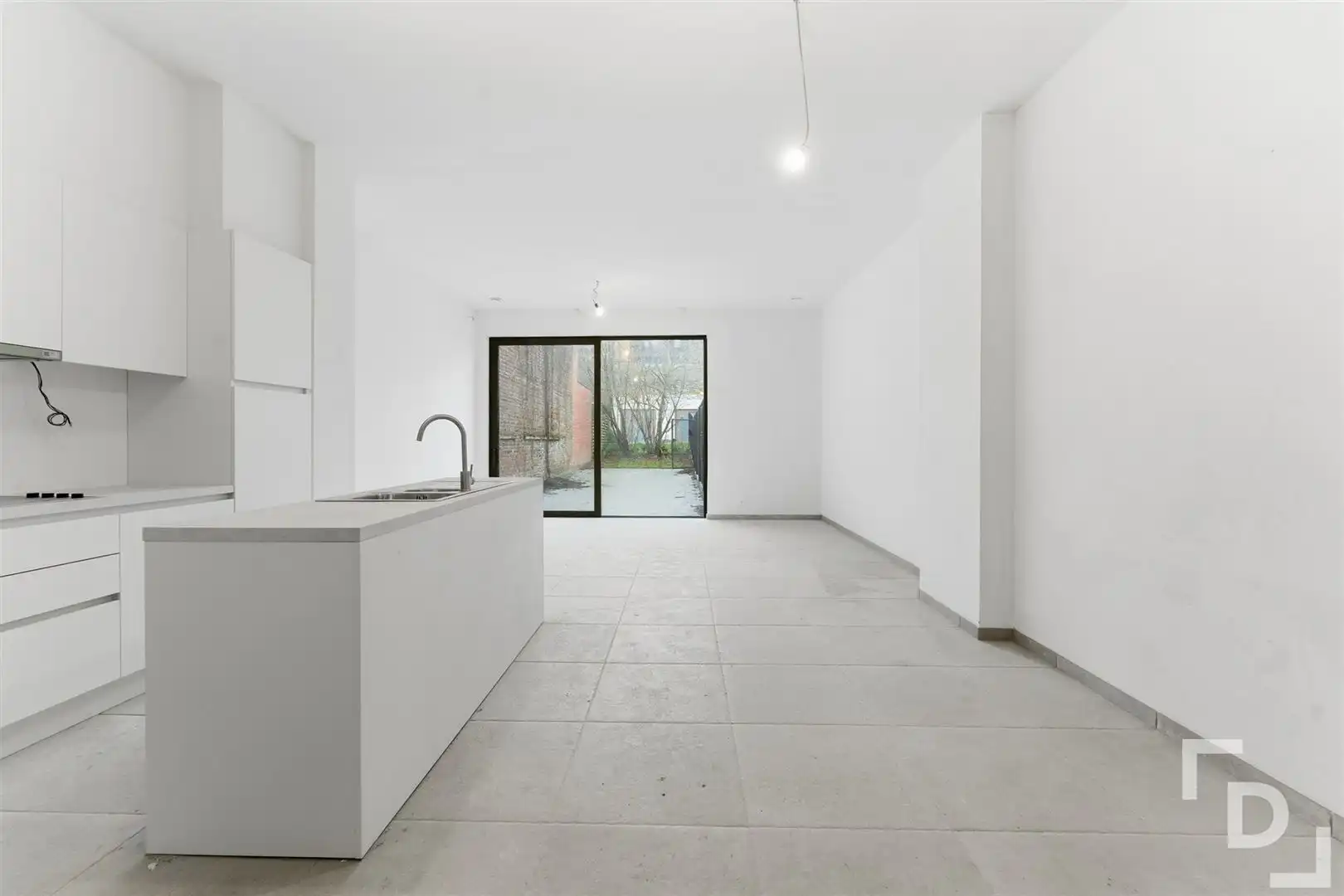 Instapklare nieuwbouwappartement te koop op toplocatie in centrum Ieper. foto 5