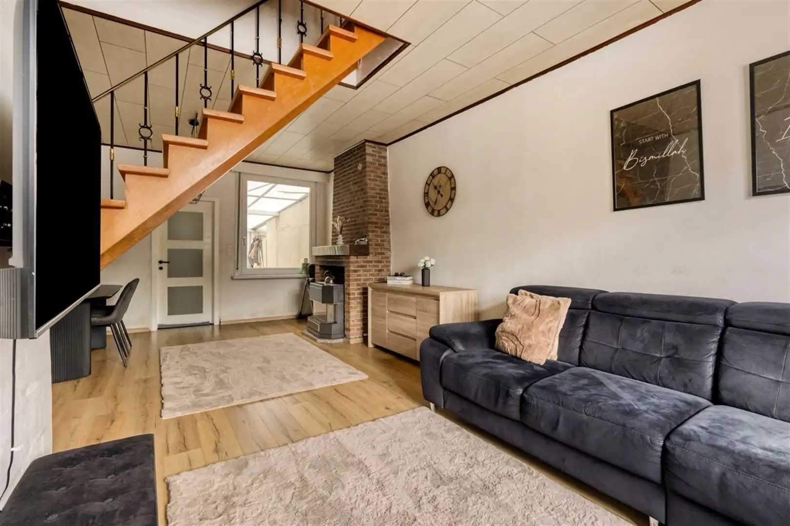 Instapklare rijwoning op 230 m² met 3 slaapkamers, 2 badkamers en grote garage. foto 3