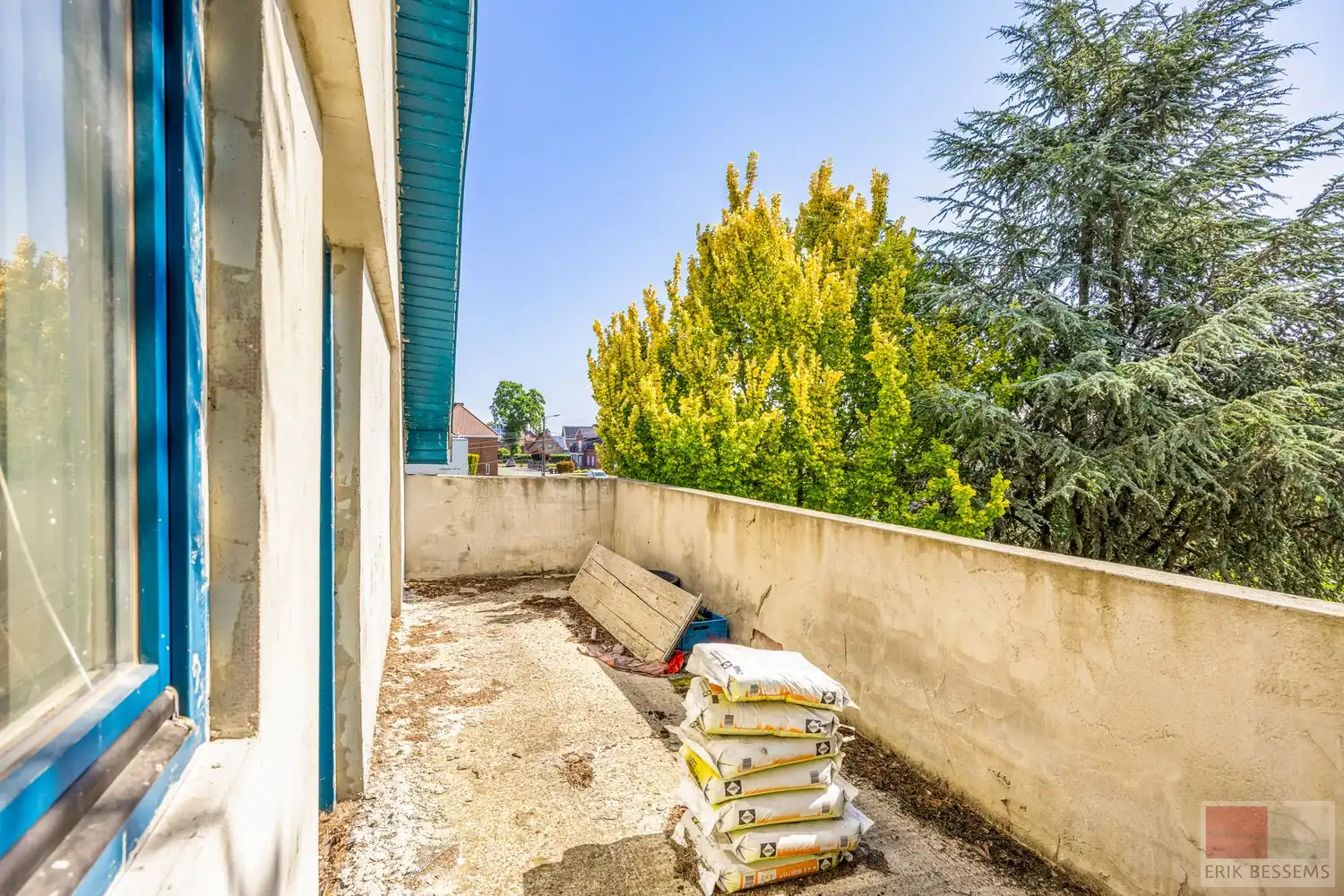 Op te frissen, vrijstaande woning met veel potentieel op royaal perceel van 1080 m², deze te moderniseren woning combineert een bewoonbare oppervlakte van 199 m² foto 15