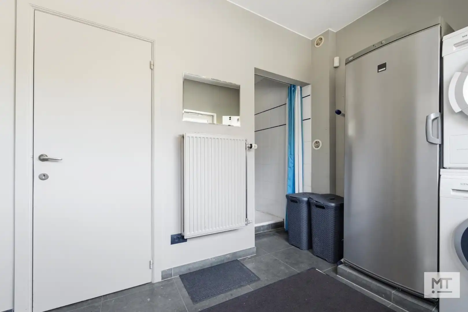 Ruime, instapklare woning met loods in het centrum van Wervik foto 16