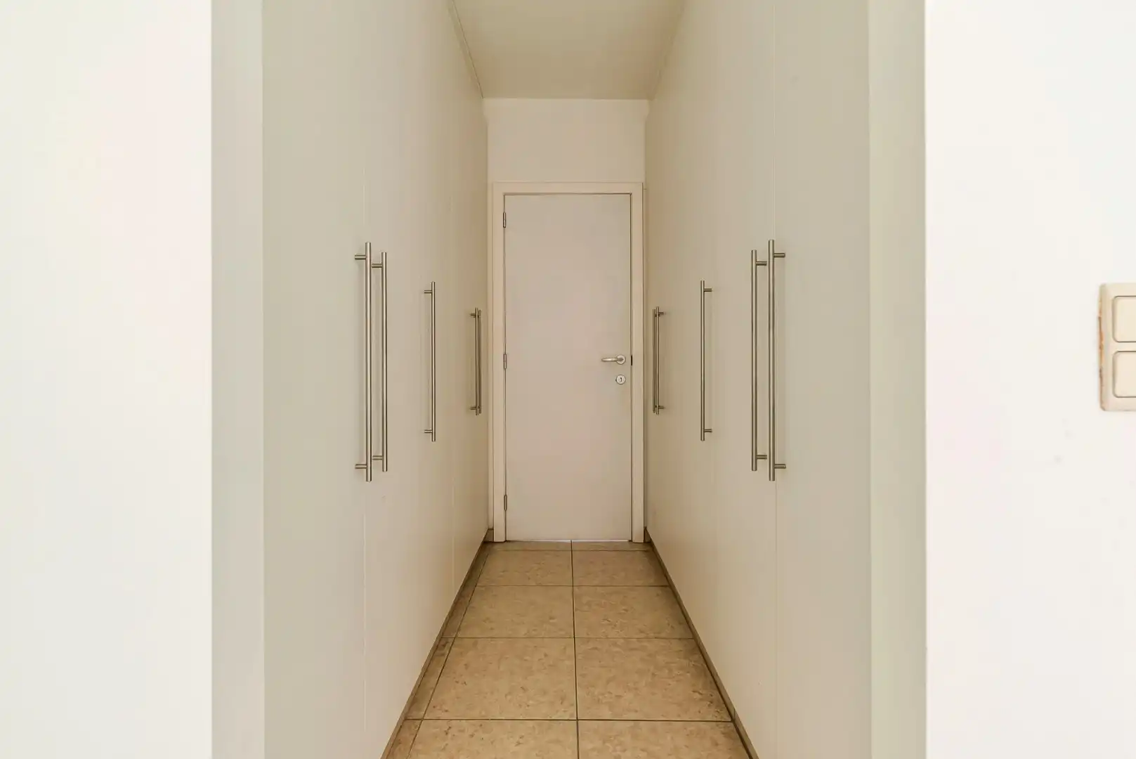 Licht appartement met ruim terras nabij Portugezenhof foto 8