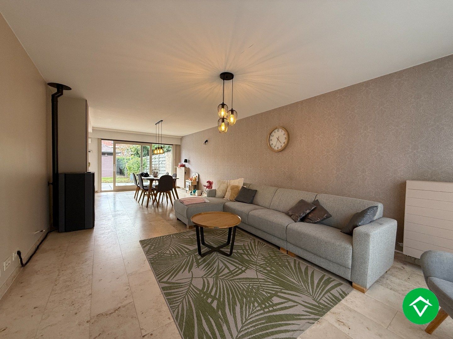 Prachtige rijwoning met 3 slaapkamers, tuin en garage te Roeselare foto 3