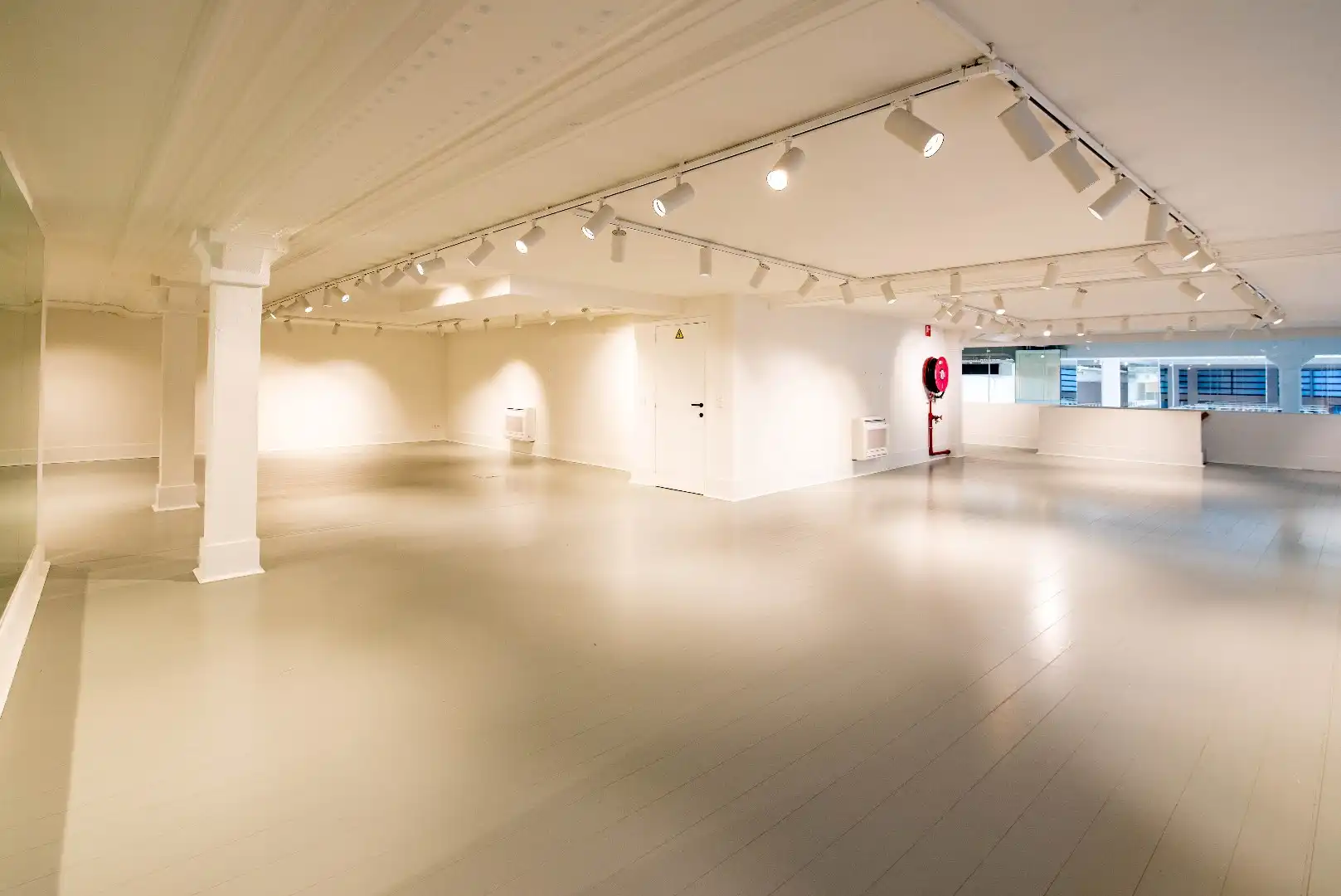 Kipdorp 23 - Veelzijdig kantoor/showroom met parking foto 11