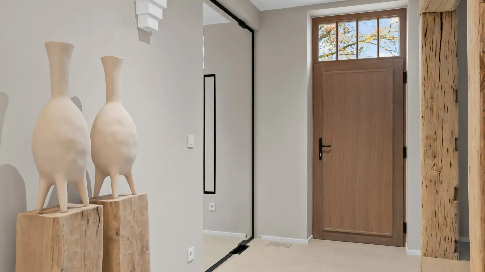 Exclusief hippisch eigendom met binnen- en buitenpiste, paardenstallen foto 17