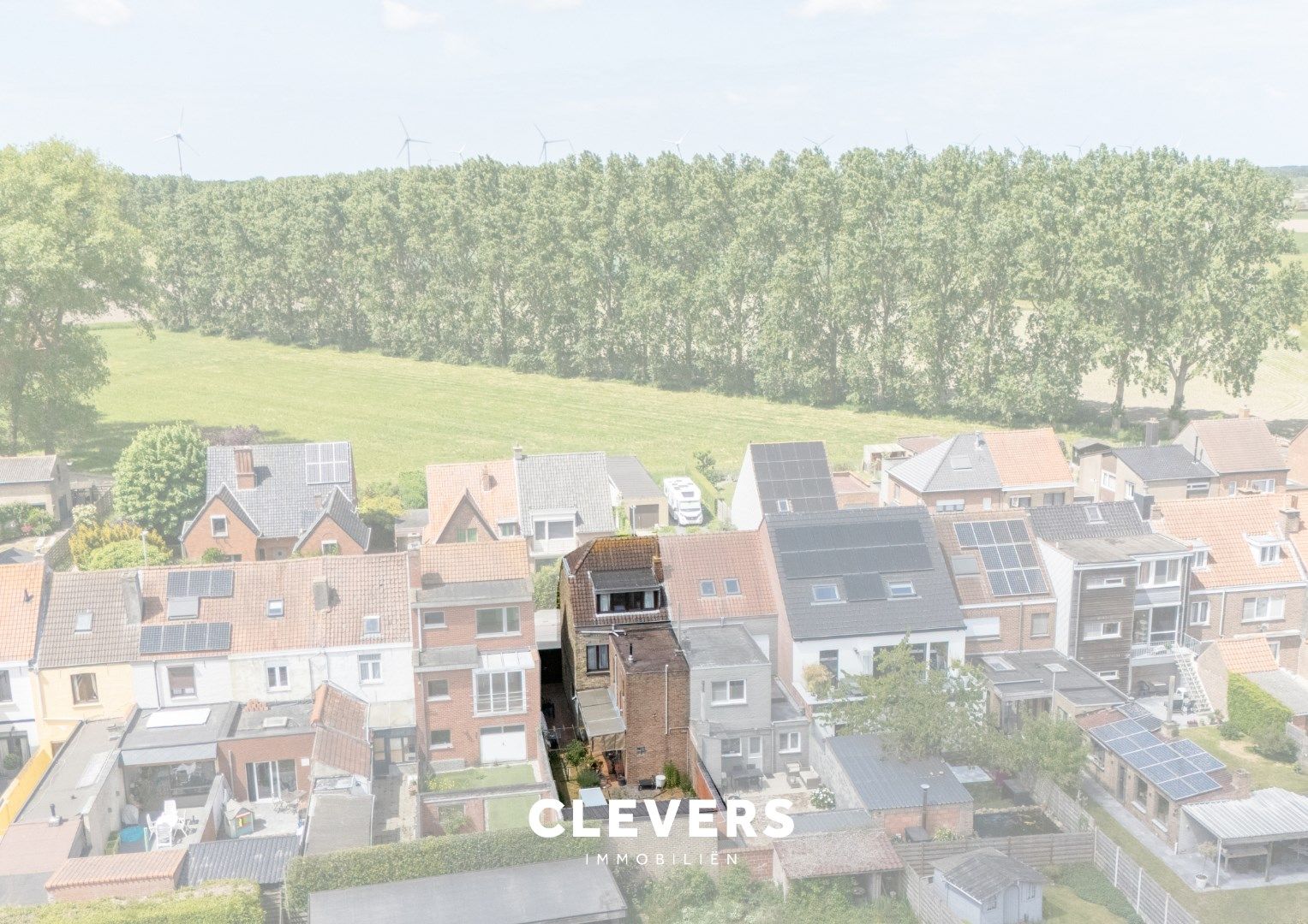 Op te frissen gezinswoning met 4 slaapkamers en zij-ingang foto 21