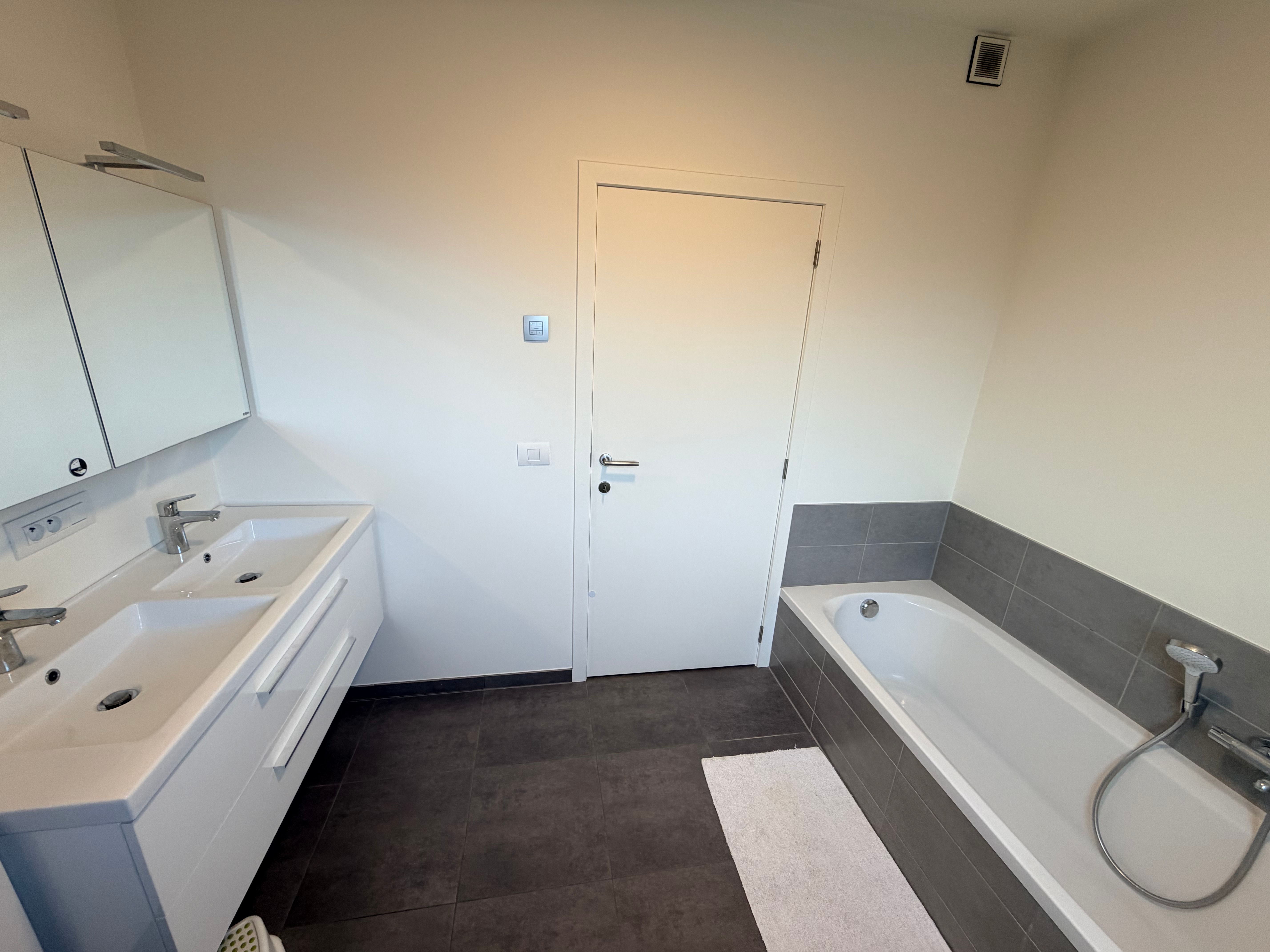 --- NIEUW --- Nieuwbouw 2-slaapkamerappartement (nabij Melle Leeuw)! foto 12