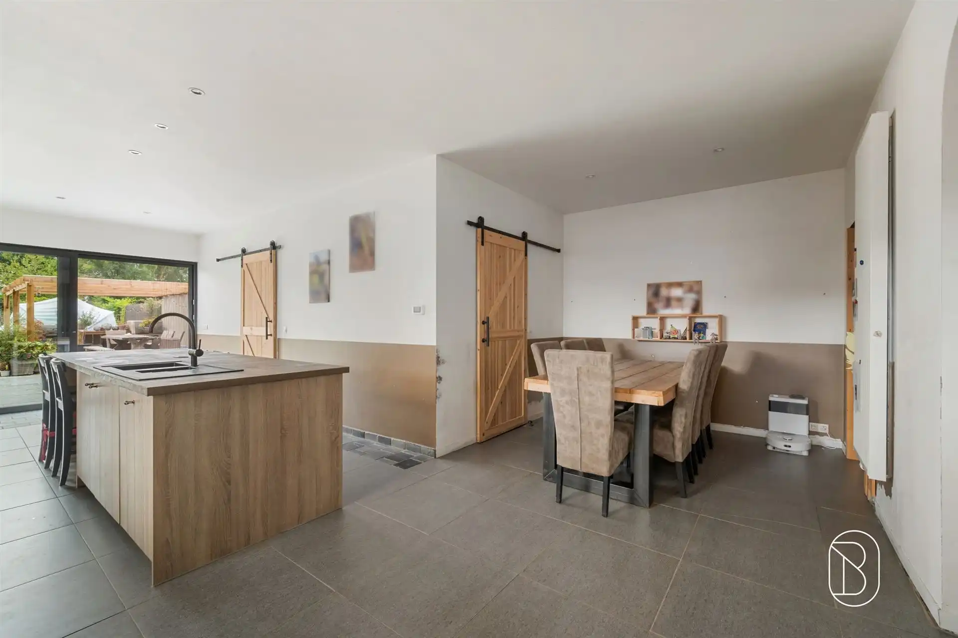 Mooi gerenoveerde woning te Beveren-Leie met 4 kamers foto 14