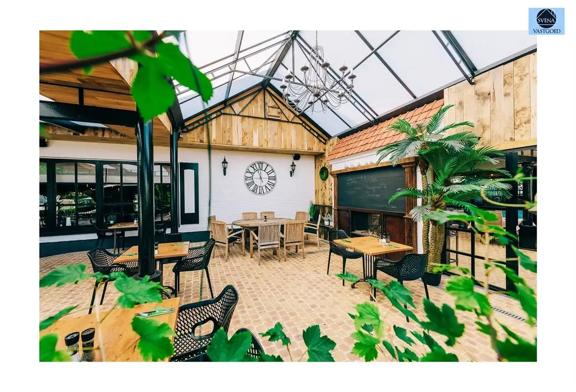 ZEER GOED GELEGEN, GOED DRAAIENDE HORECAZAAK TE VOORDE foto 5