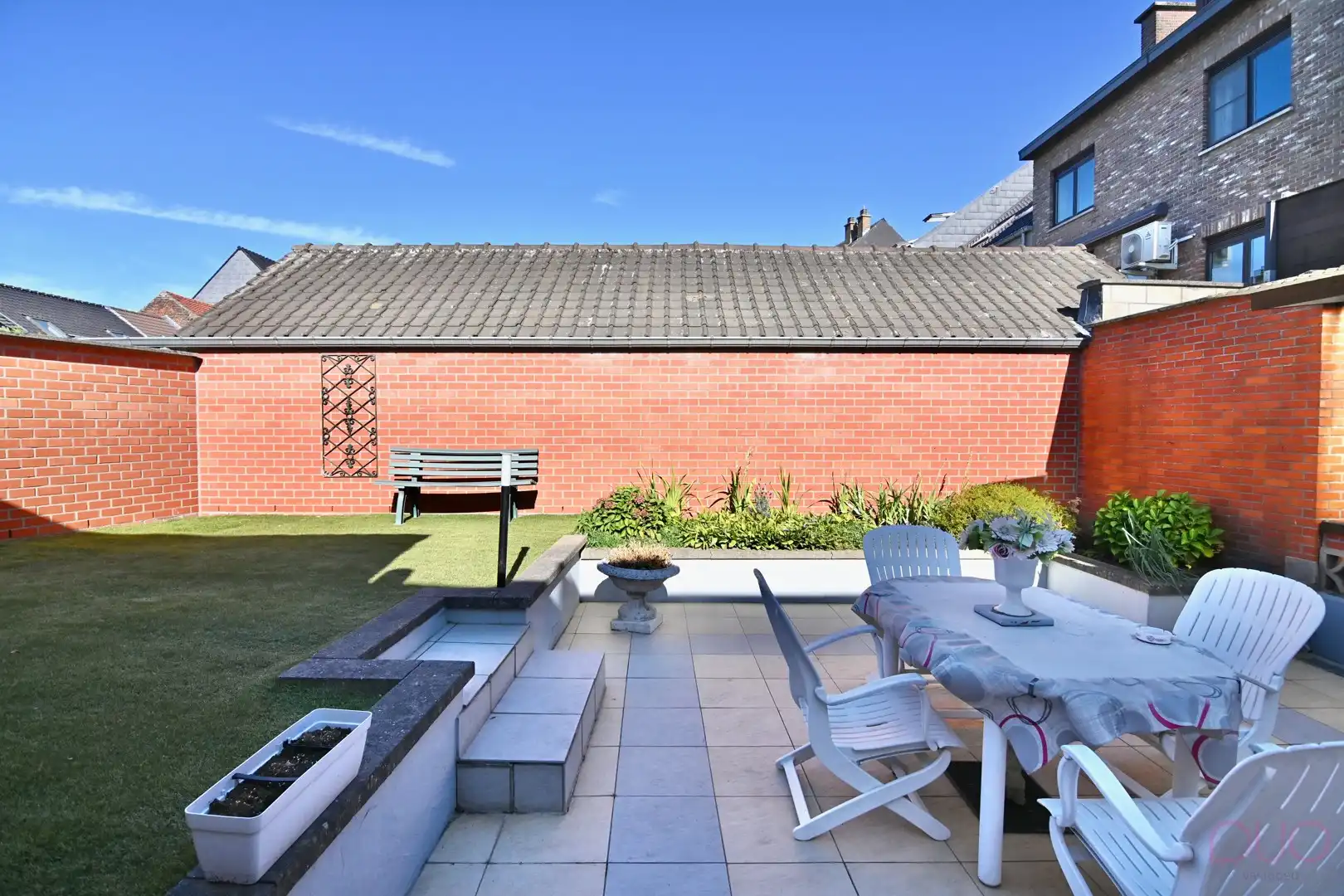 Grotendeels vernieuwde stadswoning op toplocatie met achterliggende stadstuin foto 18