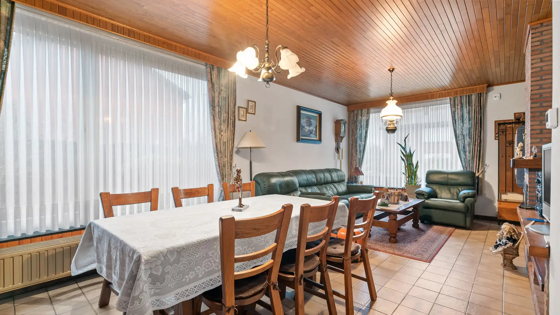 Open bebouwing met 4 slaapkamers op 6are 89 ca foto 8