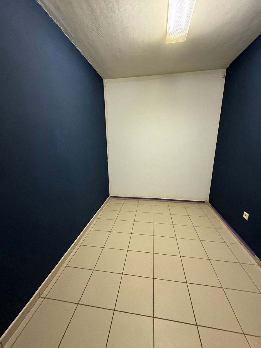 Gelijkvloers appartement met 2 slaapkamers in Genk foto 6