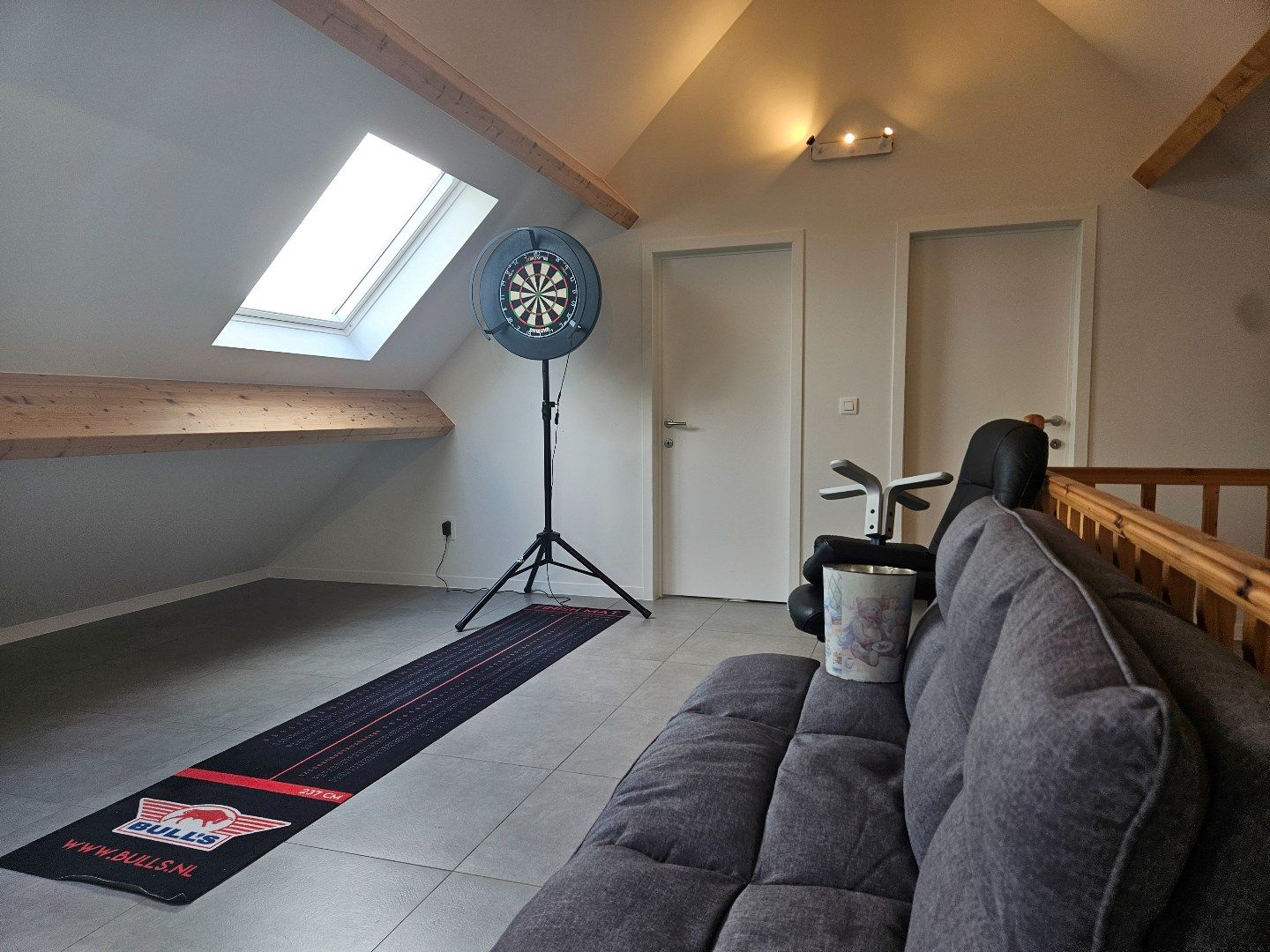 Recent & zeer ruim duplex appartement met 3 slpks, terras en tuin ! foto 8