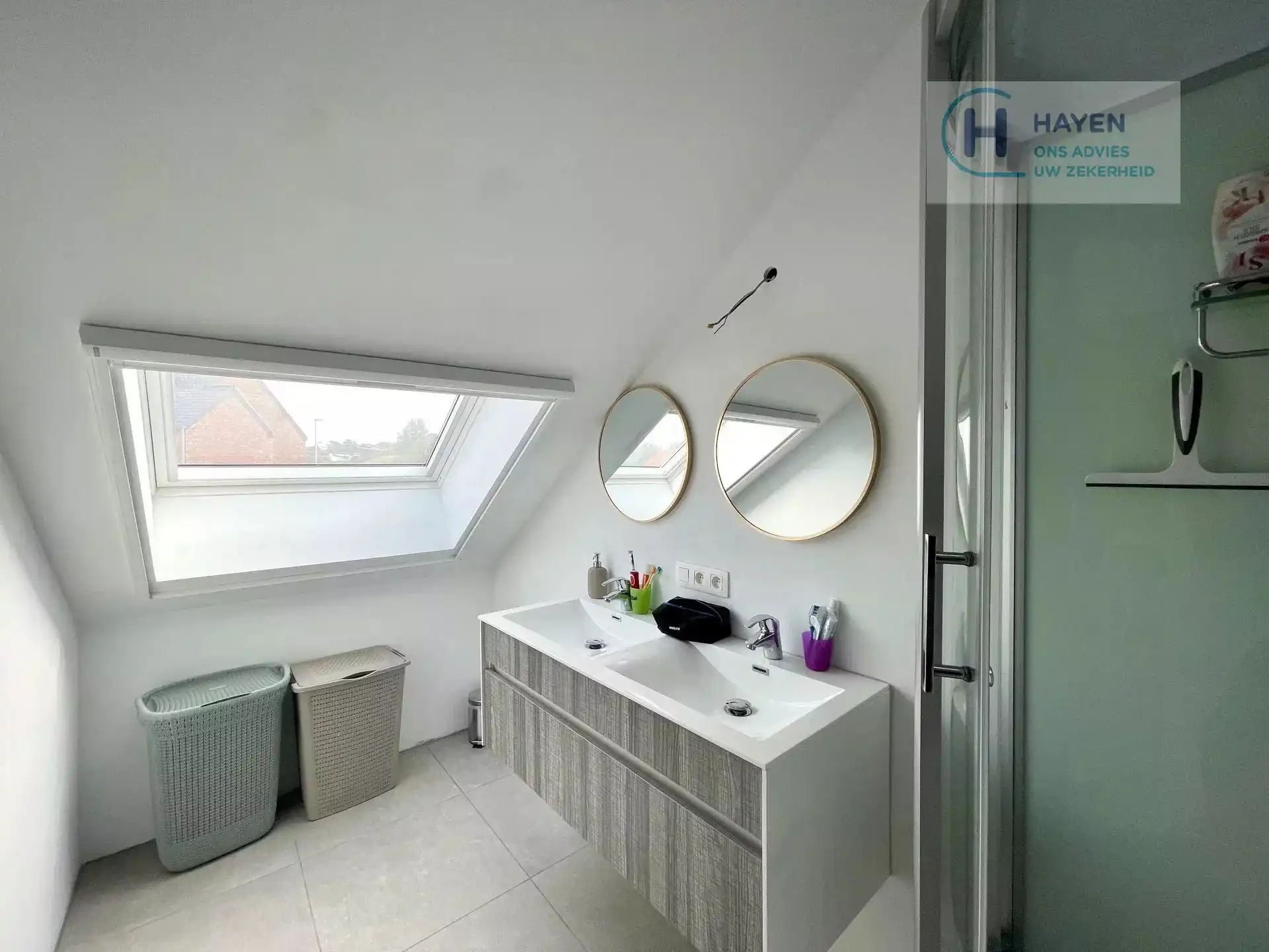 Zeer ruime woning in afwerkingsfase met veel potentieel op een groot perceel van 2.140m² foto 12