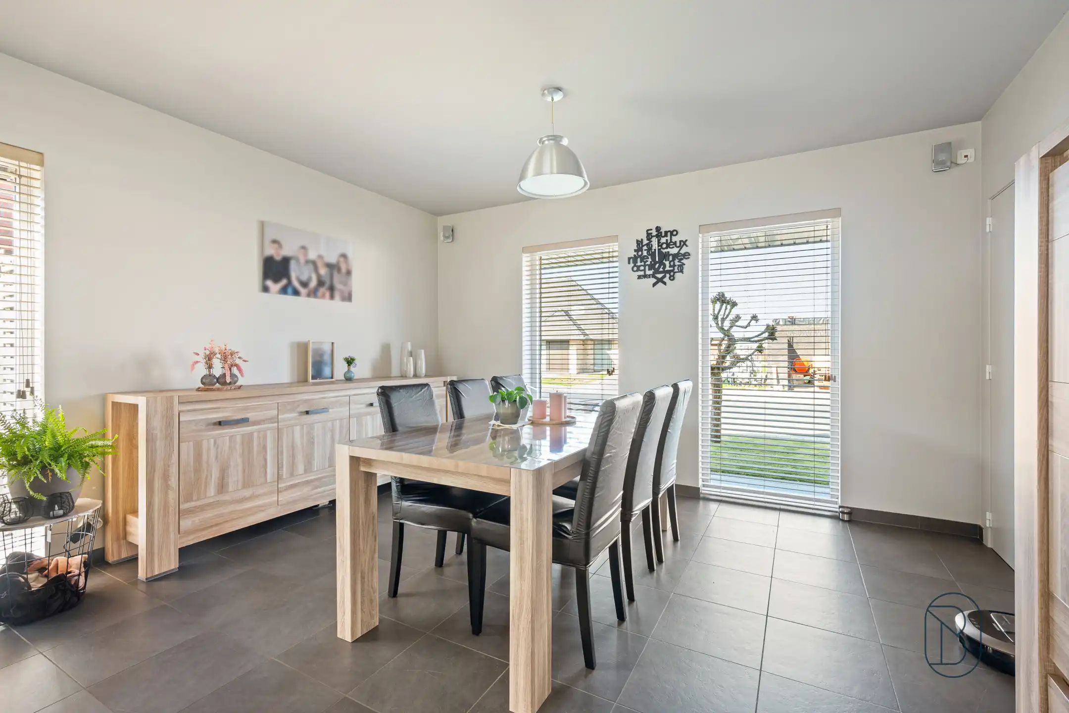 Instapklare energiezuinige topper met garage en tuin foto 8