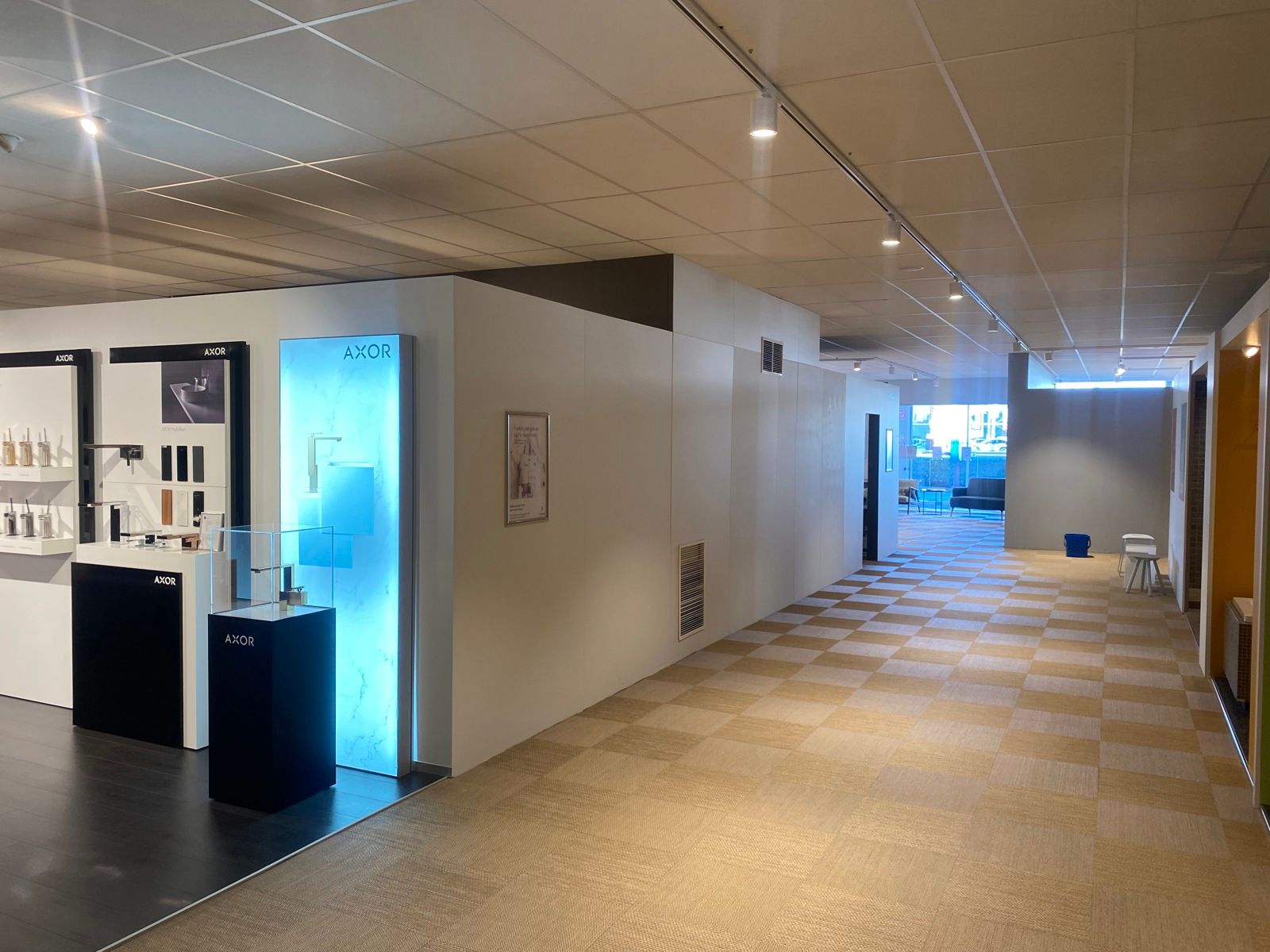 Te Huur: Toonzaal van ca. 2.054 m² op AAA-locatie foto 13