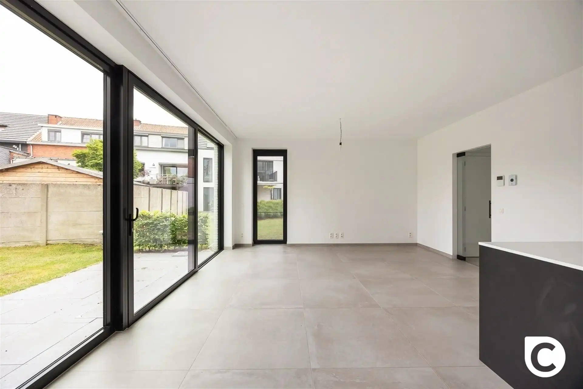 Luxueus 1 slpk app met terras en tuin + parking foto 14