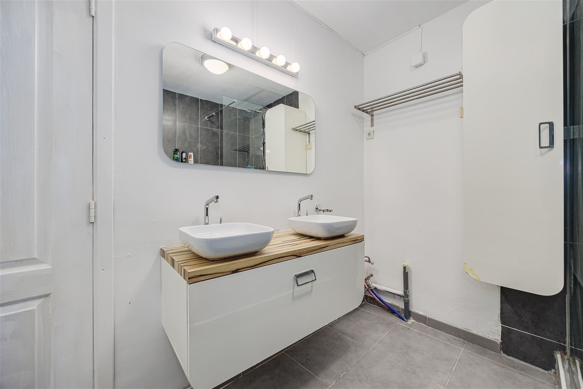 Zeer ruim en licht 3 slk appt met terras foto 15