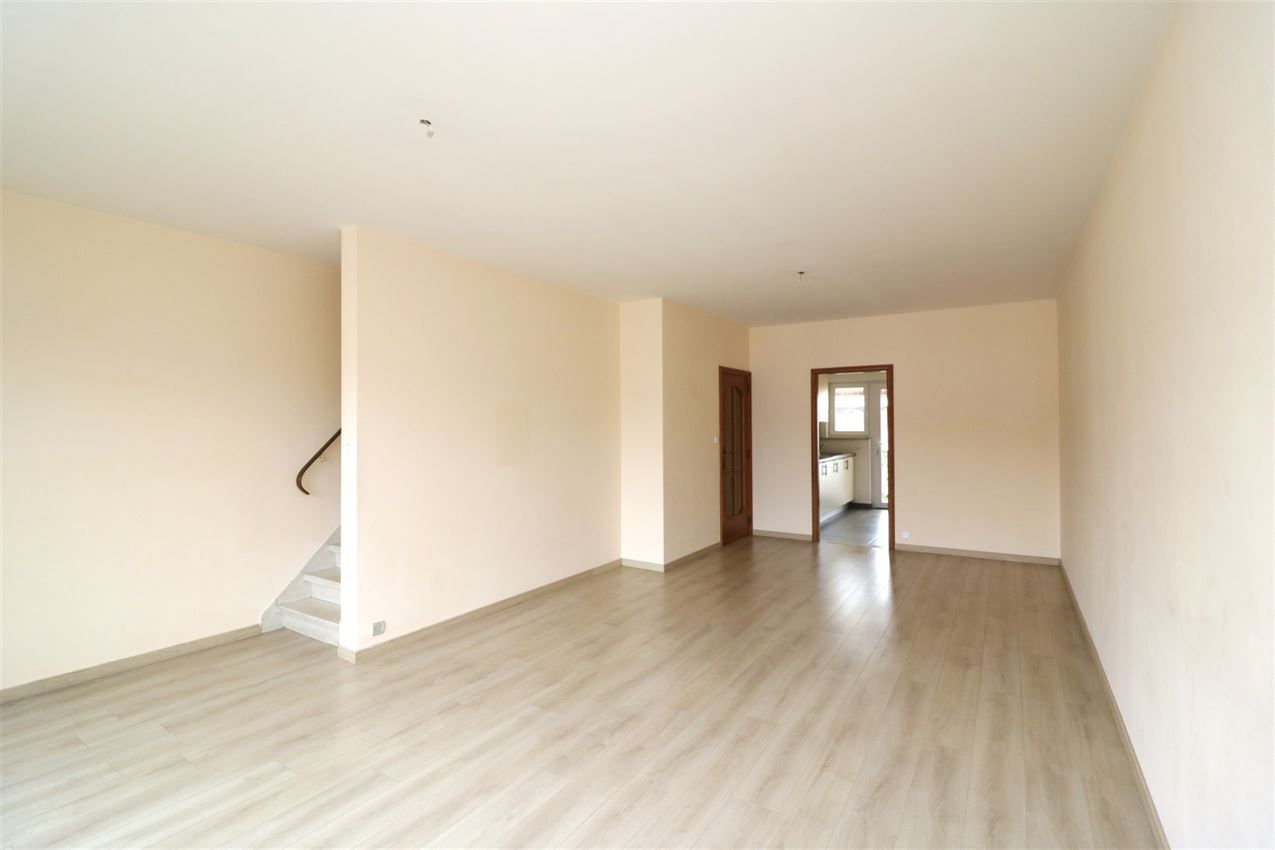 Opbrengsteigendom (handel & 4 app) op toplocatie foto 36
