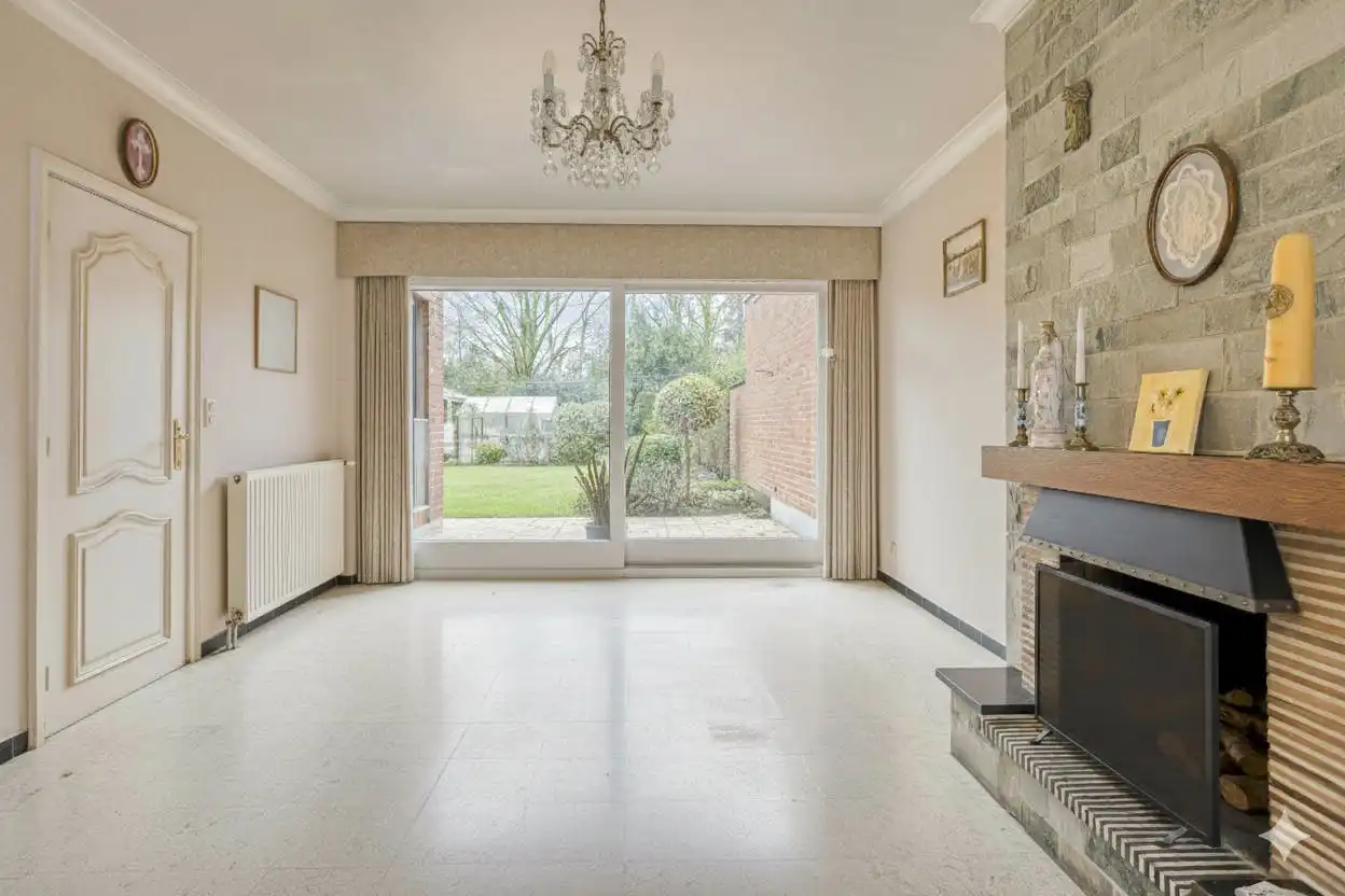 Ruim huis met 4 slaapkamers nabij het centrum van Izegem. foto 5